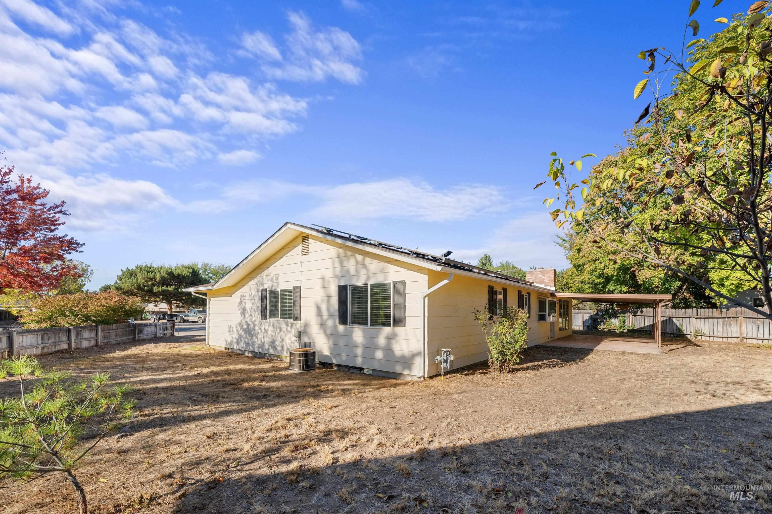 8921 W Sunflower Ct, Boise, Idaho 83704, 4 Bedrooms, 2 Bathrooms, Residential For Sale, Price $439,900,MLS 99003919