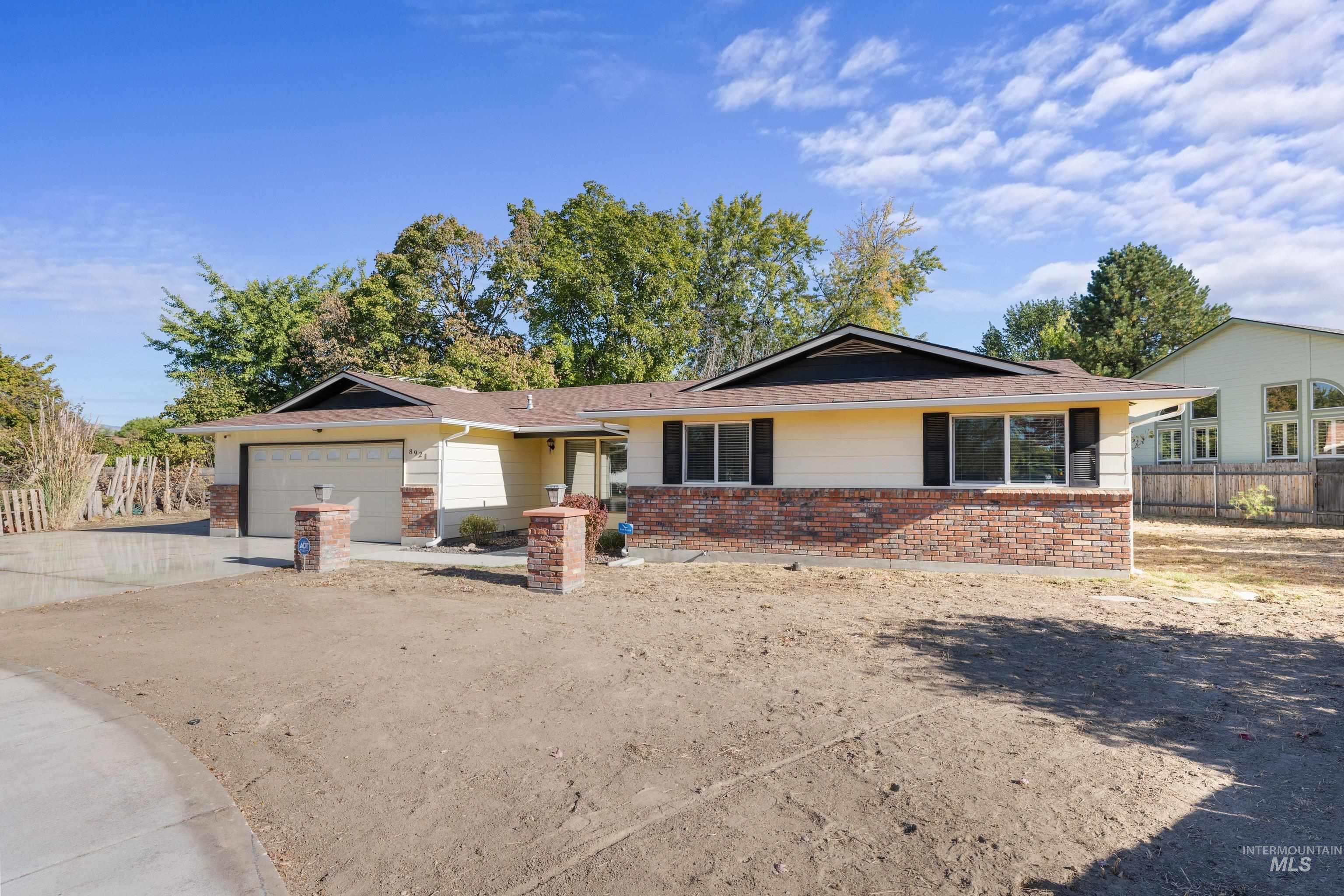 8921 W Sunflower Ct, Boise, Idaho 83704, 4 Bedrooms, 2 Bathrooms, Residential For Sale, Price $439,900,MLS 99003919