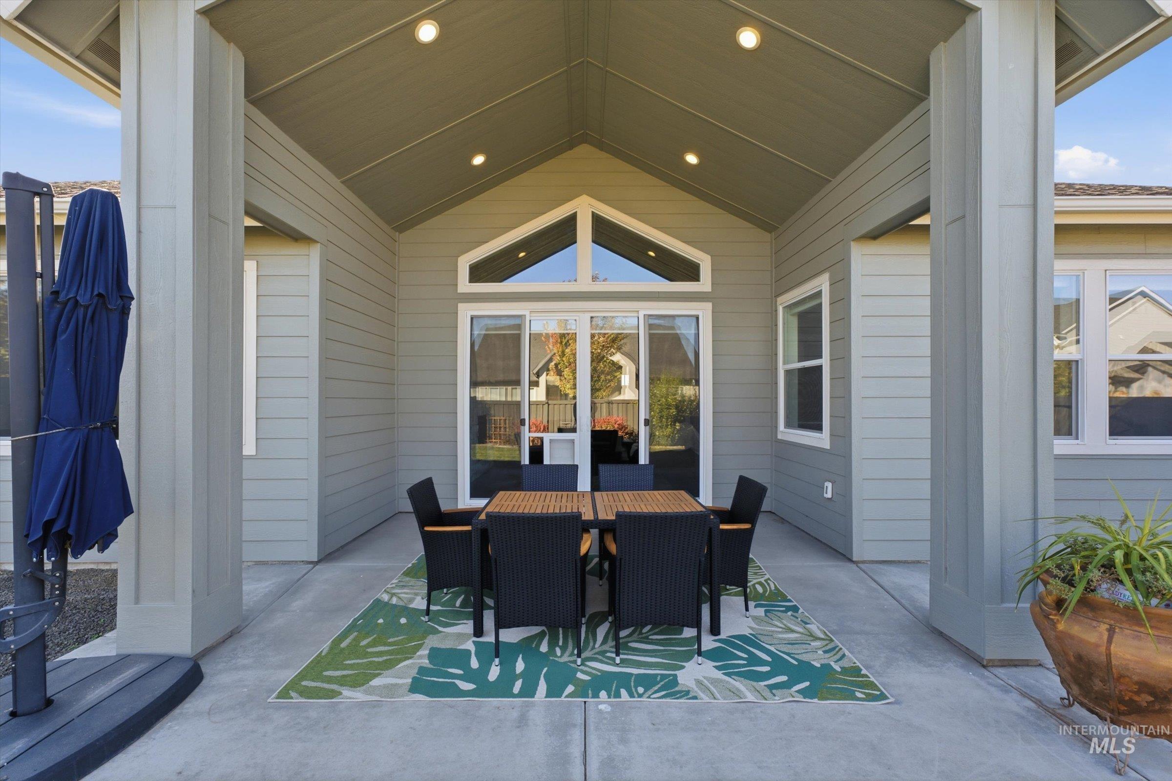 1672 E Spire St., Meridian, Idaho 83642, 3 Bedrooms, 2.5 Bathrooms, Residential For Sale, Price $625,000,MLS 99003920