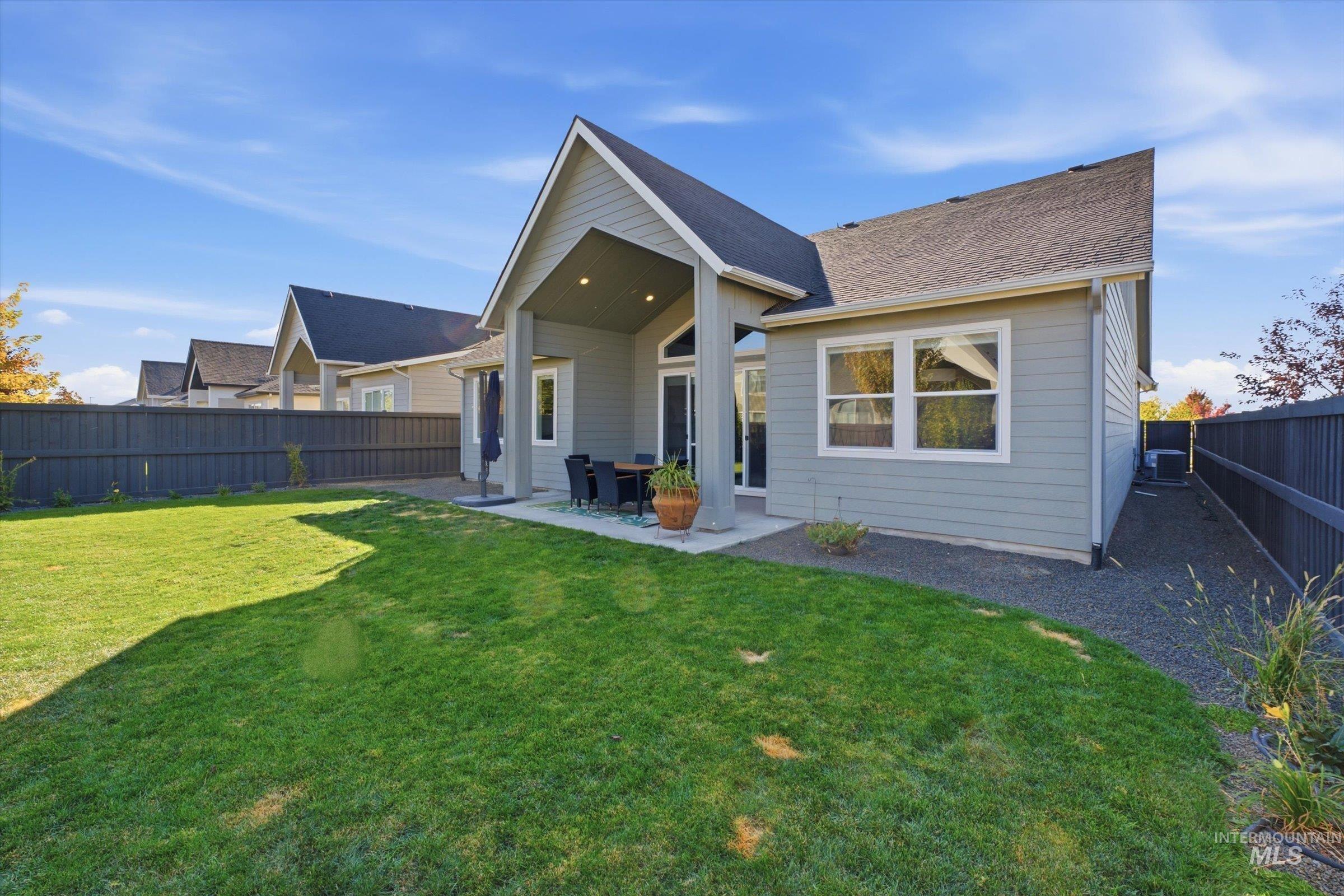 1672 E Spire St., Meridian, Idaho 83642, 3 Bedrooms, 2.5 Bathrooms, Residential For Sale, Price $625,000,MLS 99003920
