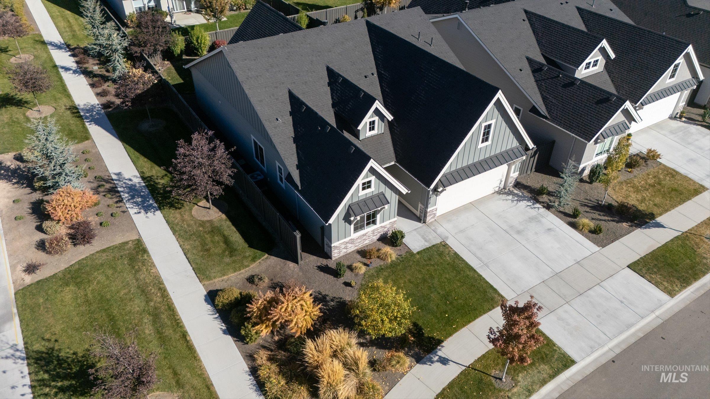 1672 E Spire St., Meridian, Idaho 83642, 3 Bedrooms, 2.5 Bathrooms, Residential For Sale, Price $625,000,MLS 99003920