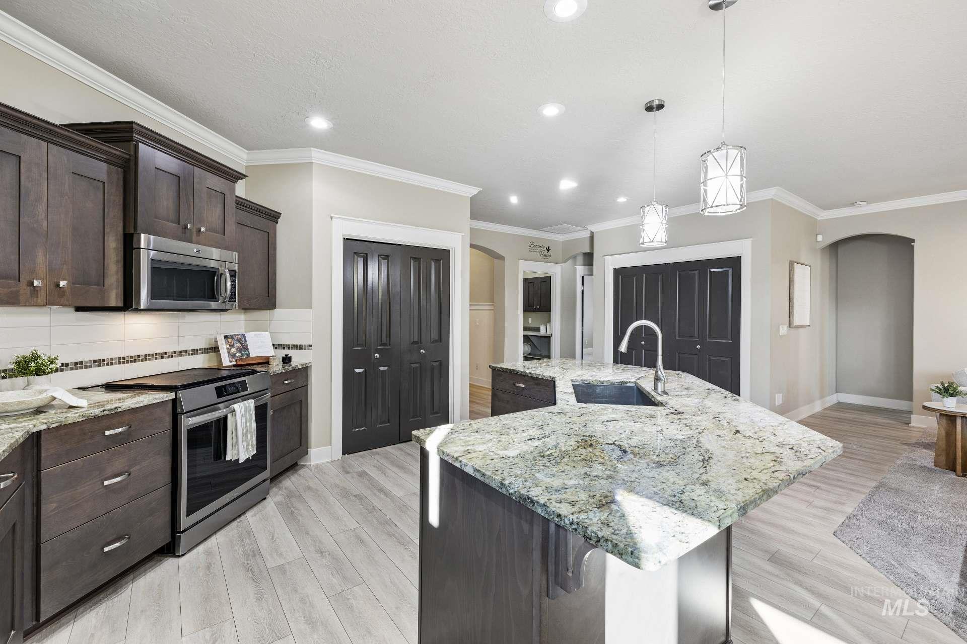 5346 N Mitchum Avenue, Meridian, Idaho 83646, 4 Bedrooms, 2 Bathrooms, Residential For Sale, Price $615,900, 99003924