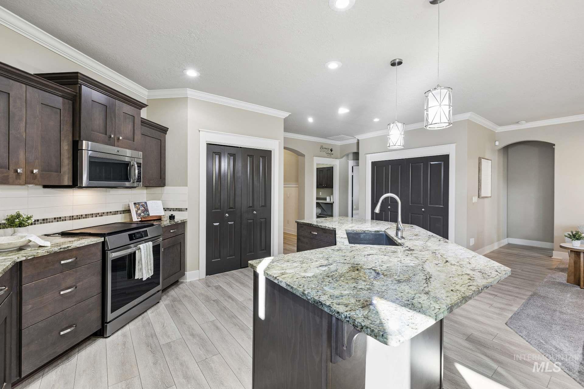 5346 N Mitchum Avenue, Meridian, Idaho 83646, 4 Bedrooms, 2 Bathrooms, Residential For Sale, Price $615,900, 99003924