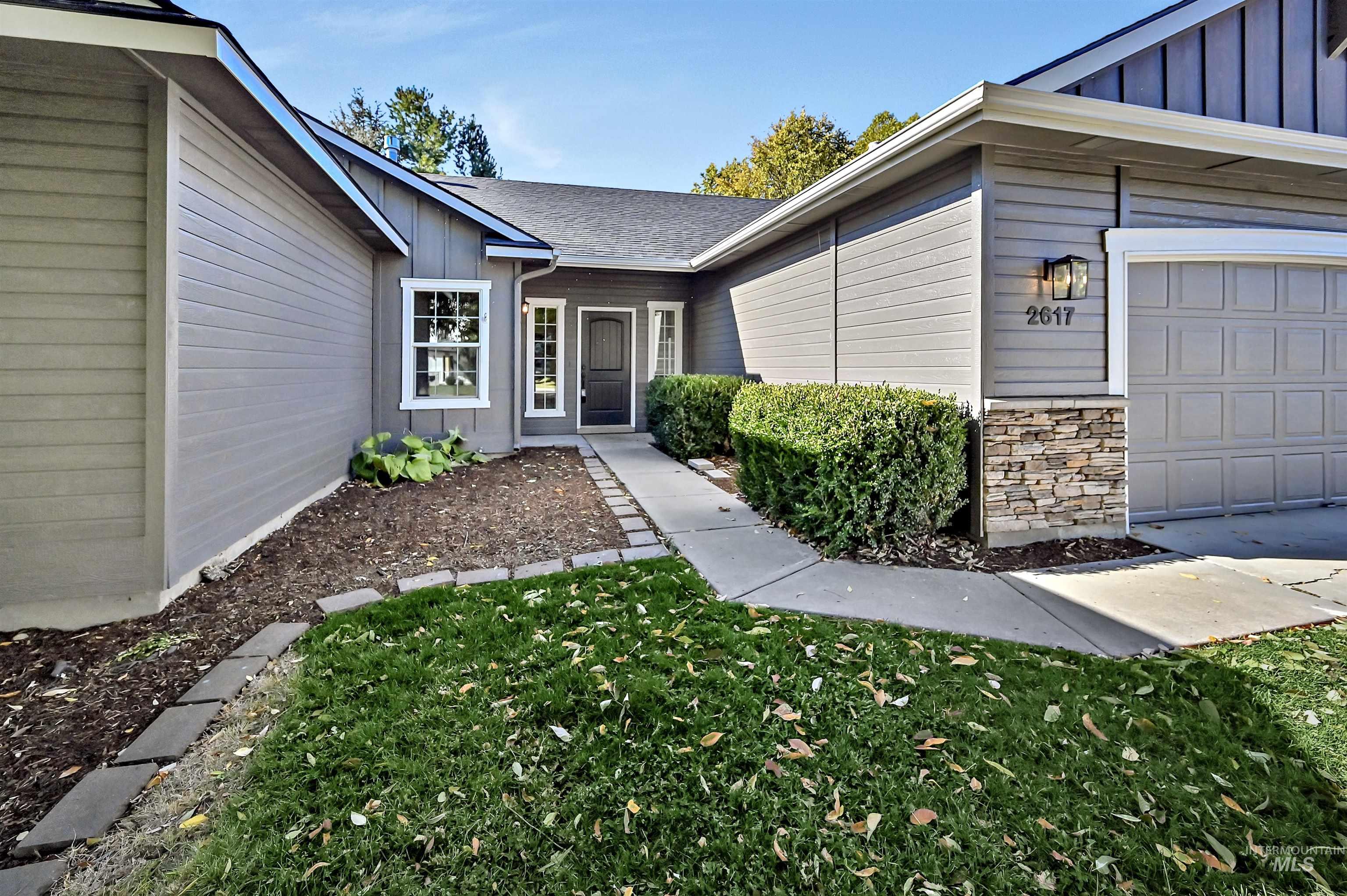 2617 W Glade Creek Dr, Meridian, Idaho 83646, 3 Bedrooms, 2 Bathrooms, Residential For Sale, Price $529,000,MLS 99003927