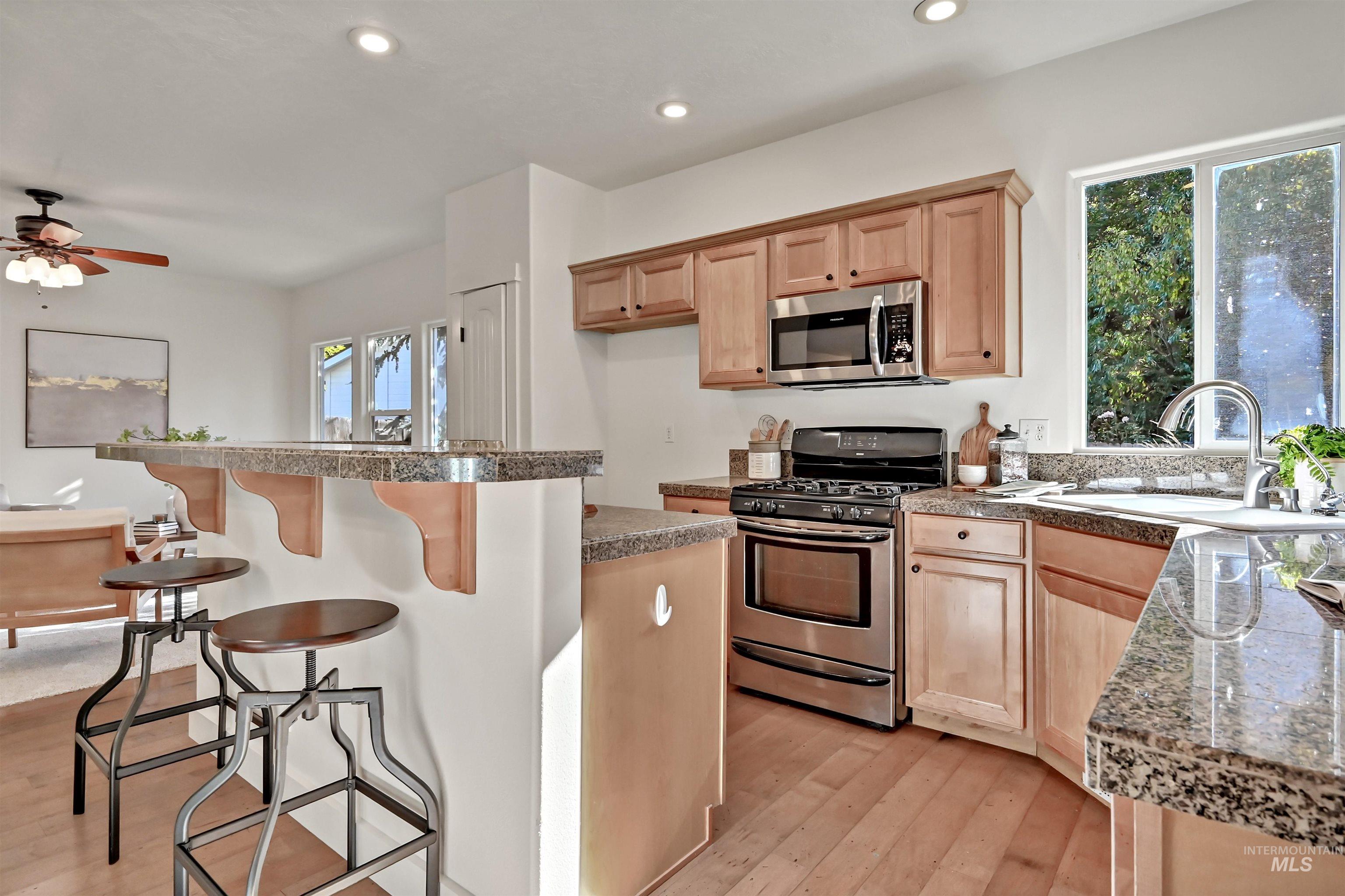 2617 W Glade Creek Dr, Meridian, Idaho 83646, 3 Bedrooms, 2 Bathrooms, Residential For Sale, Price $529,000,MLS 99003927