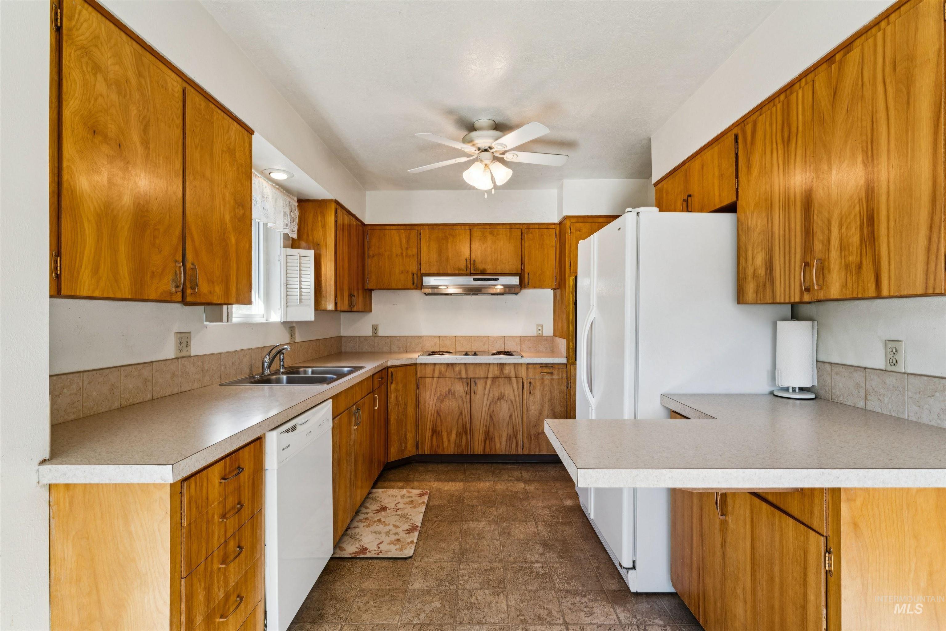 8721 W San Anita Drive, Boise, Idaho 83704, 4 Bedrooms, 2 Bathrooms, Residential For Sale, Price $449,000, 99003930