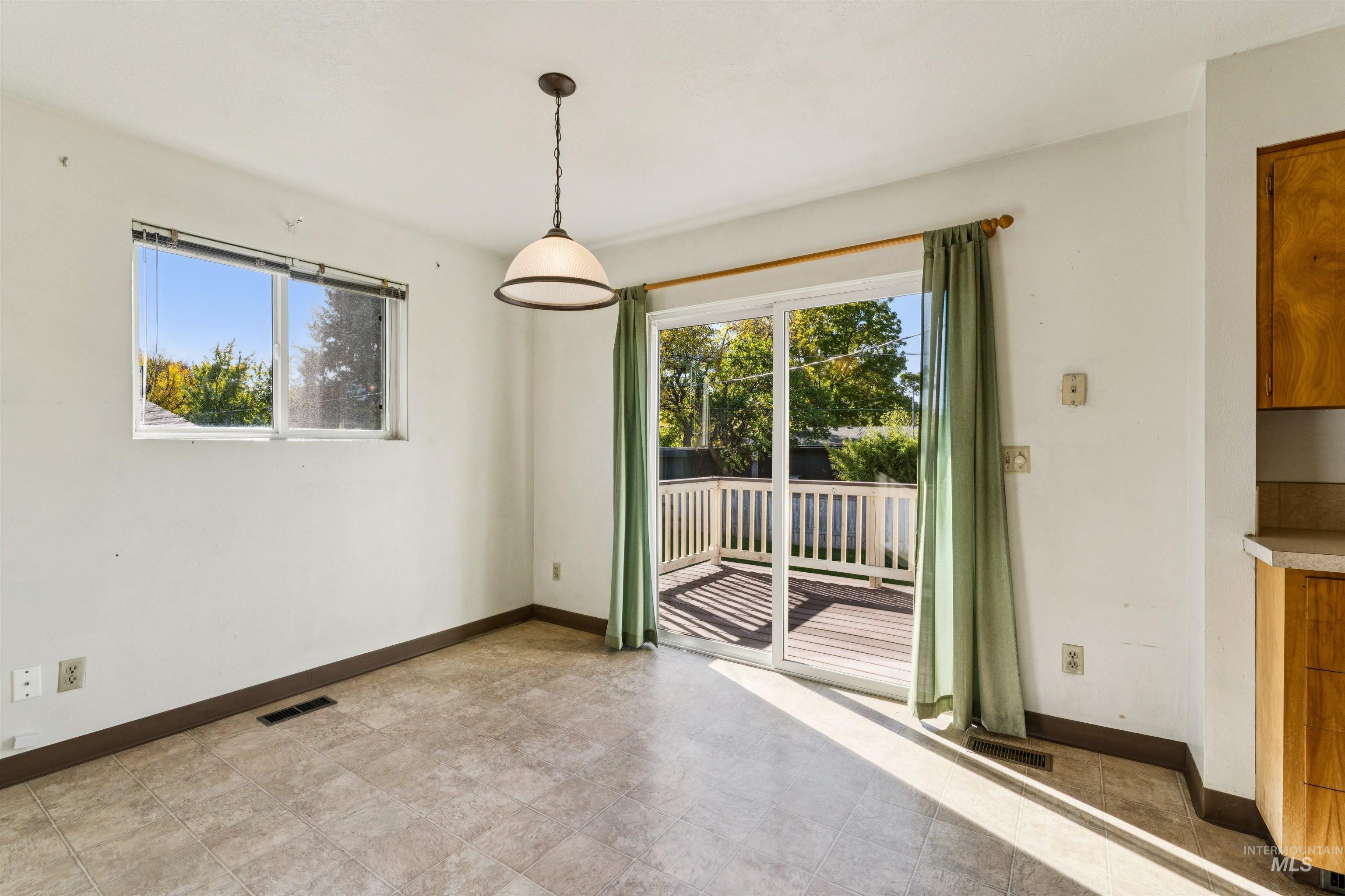 8721 W San Anita Drive, Boise, Idaho 83704, 4 Bedrooms, 2 Bathrooms, Residential For Sale, Price $449,000, 99003930