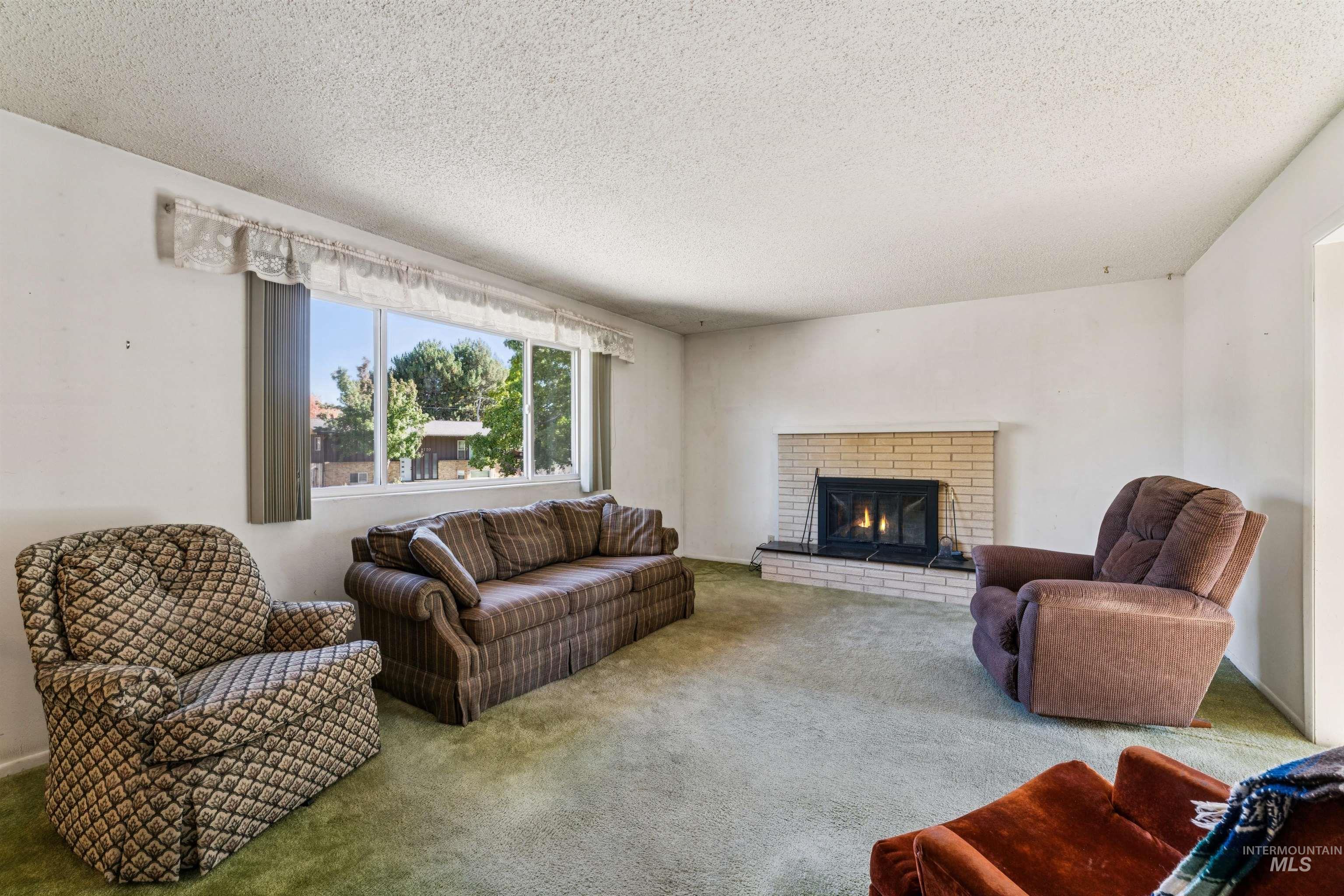 8721 W San Anita Drive, Boise, Idaho 83704, 4 Bedrooms, 2 Bathrooms, Residential For Sale, Price $449,000, 99003930