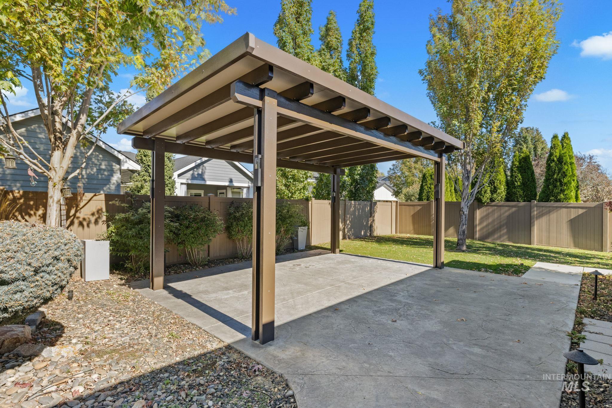 1906 E E Townline Way, Meridian, Idaho 83646, 4 Bedrooms, 3 Bathrooms, Residential For Sale, Price $950,000,MLS 99003931