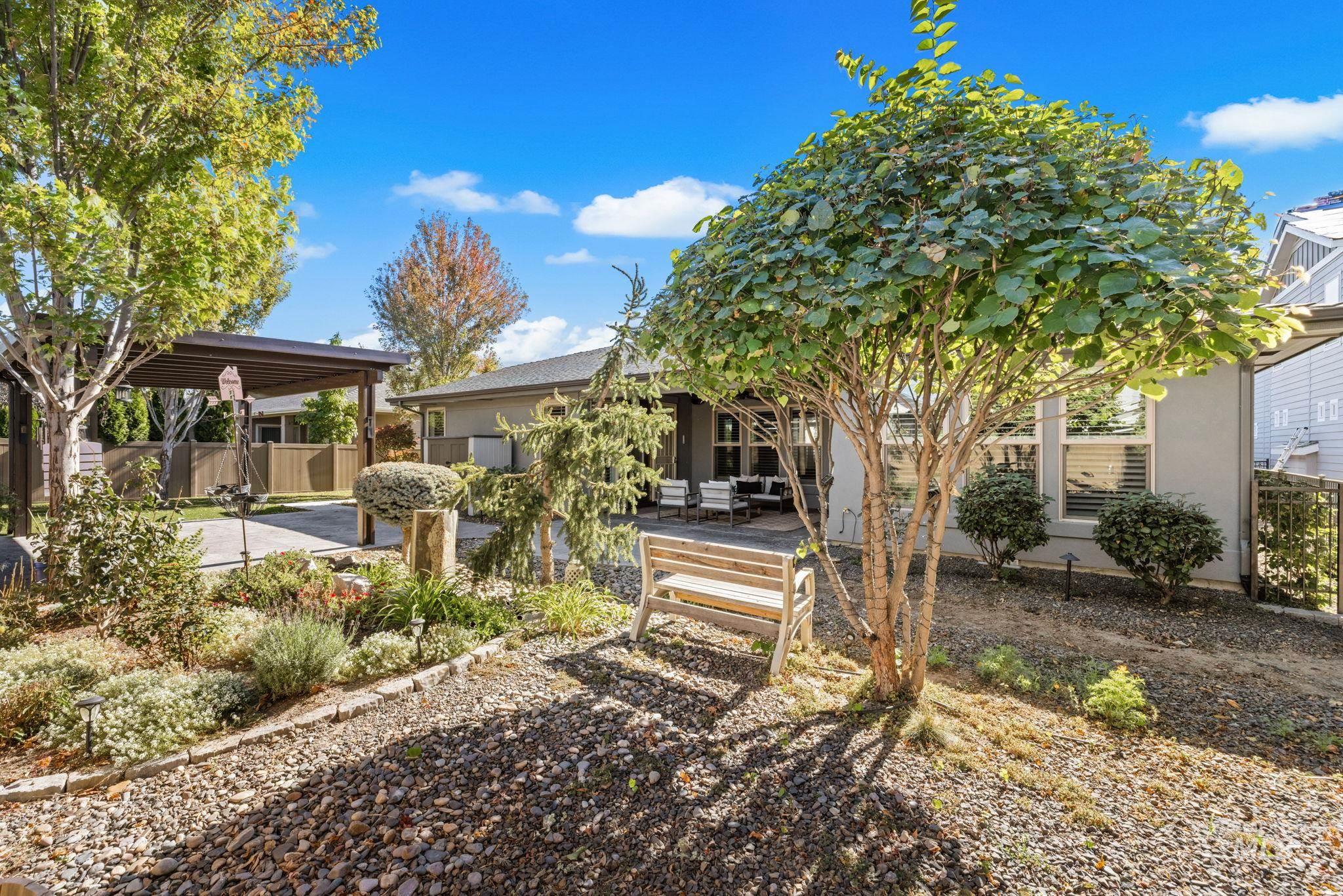 1906 E E Townline Way, Meridian, Idaho 83646, 4 Bedrooms, 3 Bathrooms, Residential For Sale, Price $950,000,MLS 99003931