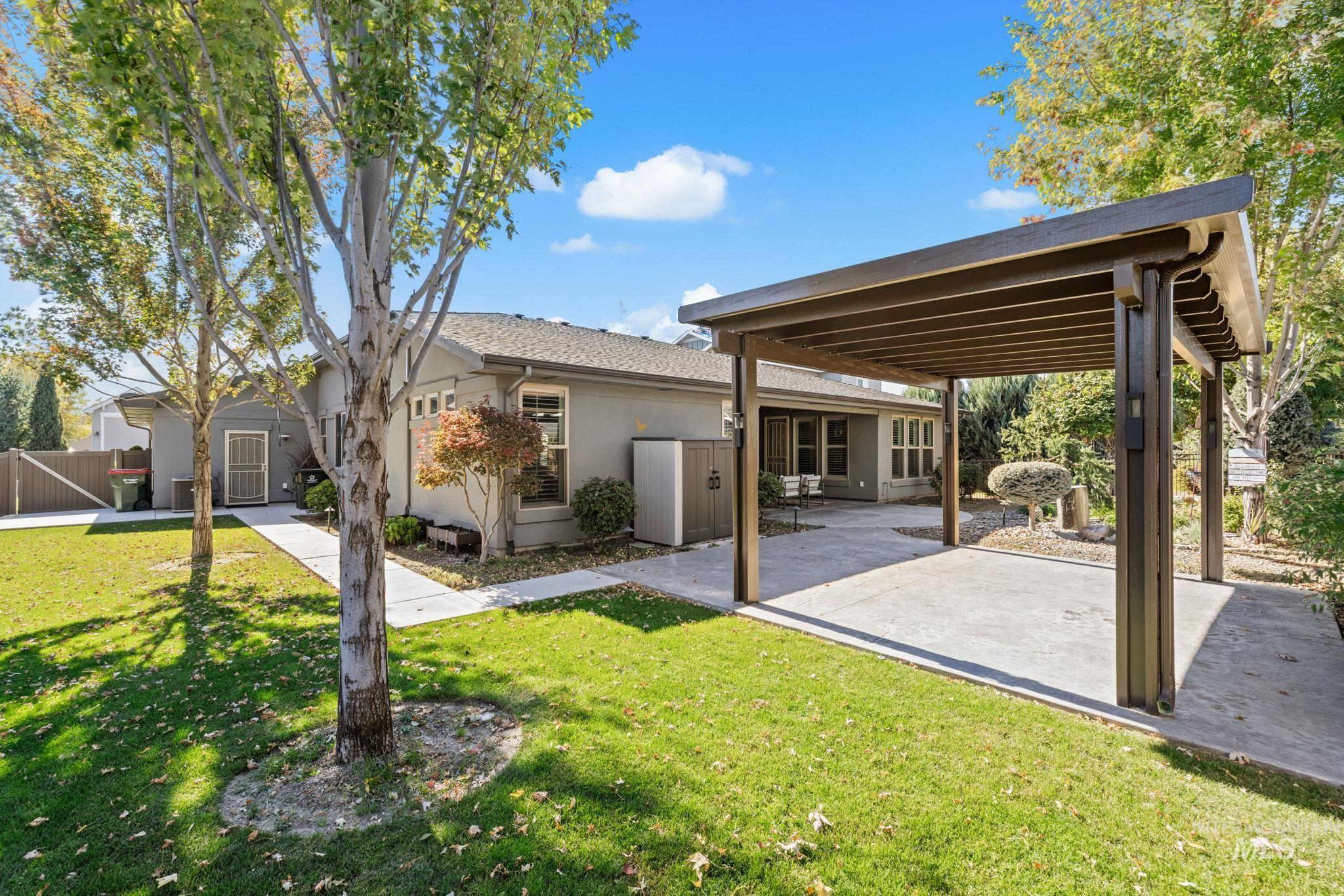 1906 E E Townline Way, Meridian, Idaho 83646, 4 Bedrooms, 3 Bathrooms, Residential For Sale, Price $950,000,MLS 99003931