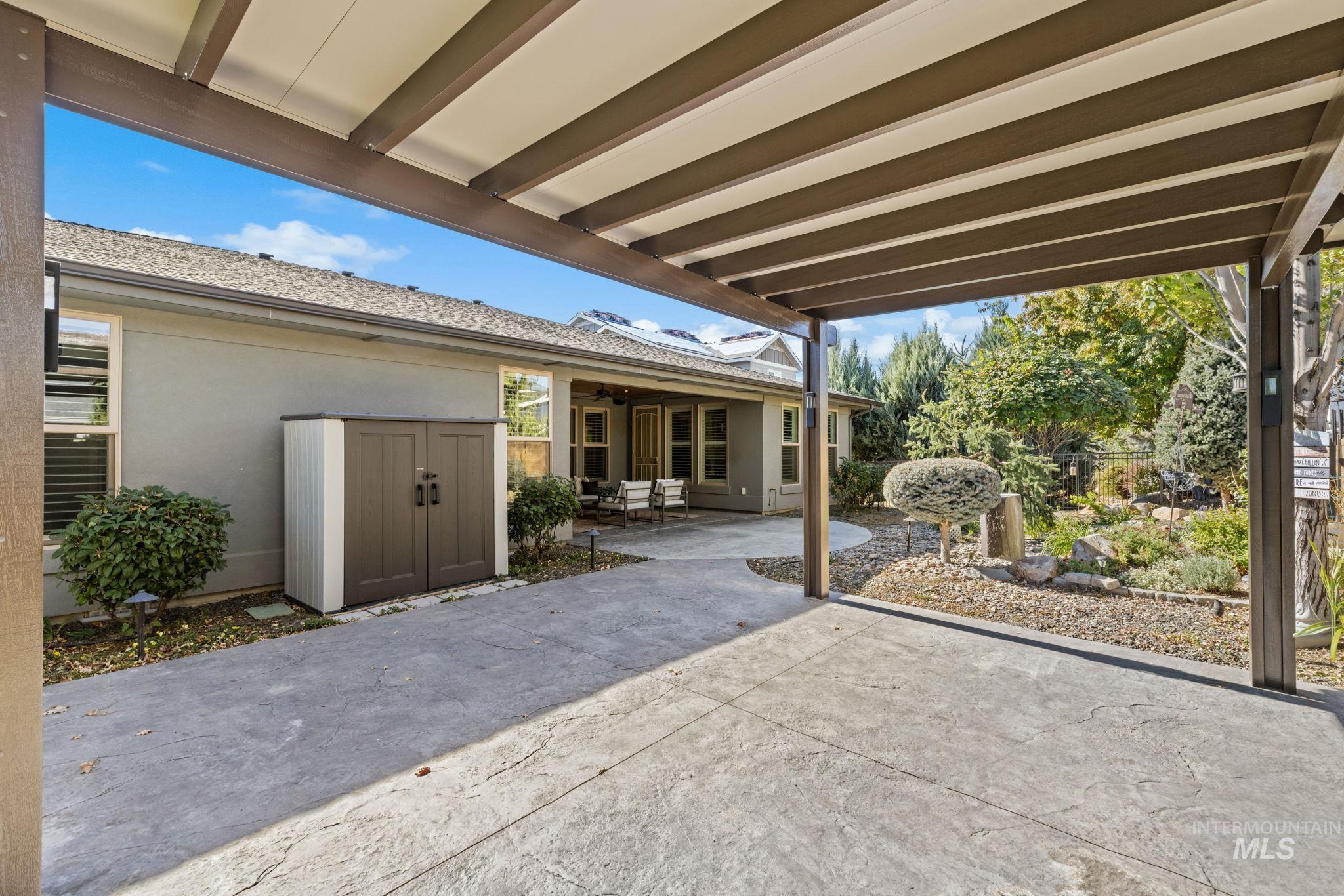 1906 E E Townline Way, Meridian, Idaho 83646, 4 Bedrooms, 3 Bathrooms, Residential For Sale, Price $950,000,MLS 99003931