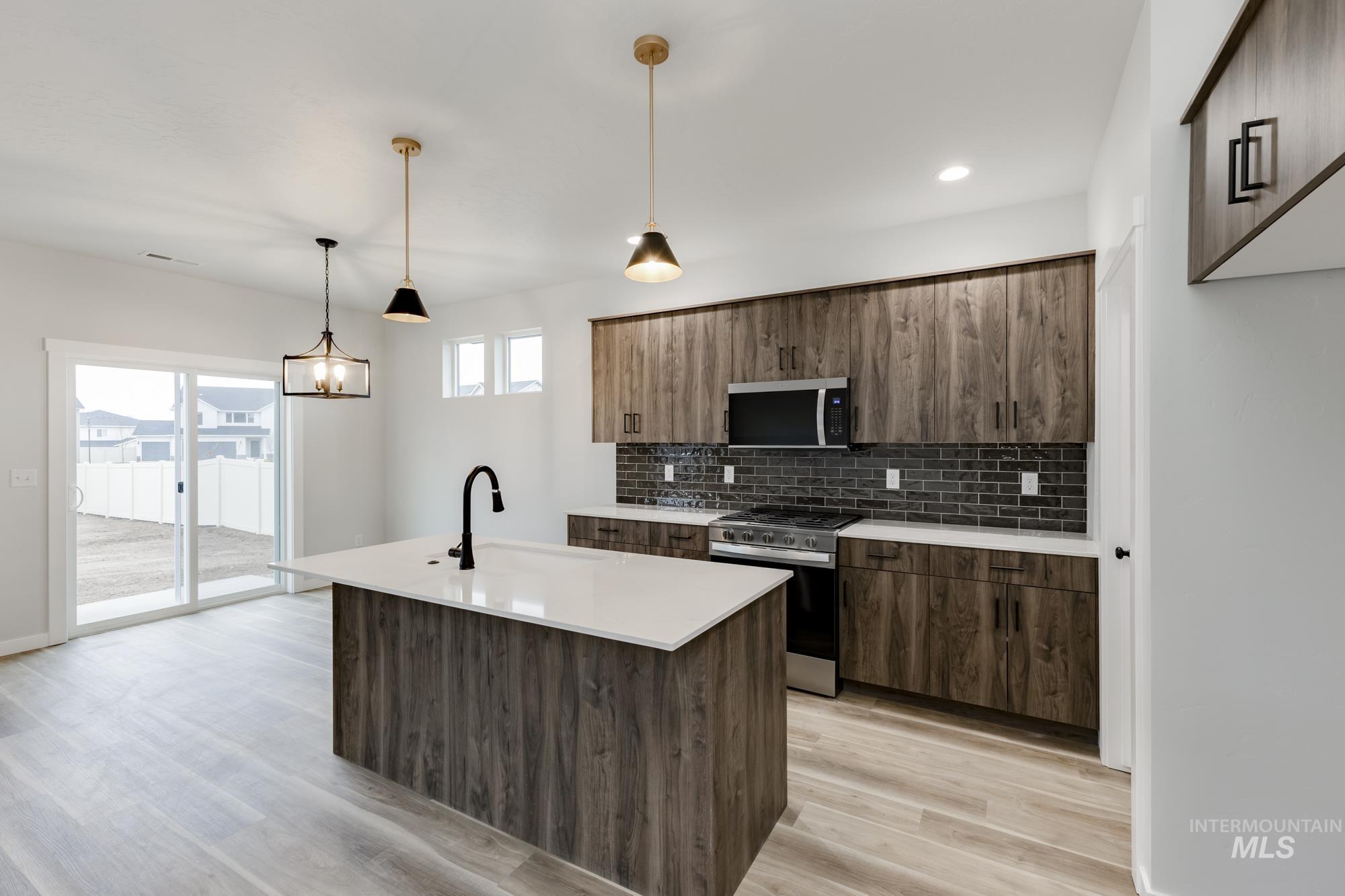 2022 S Summerson Way, Meridian, Idaho 83642, 3 Bedrooms, 2.5 Bathrooms, Residential For Sale, Price $489,995, 99003940