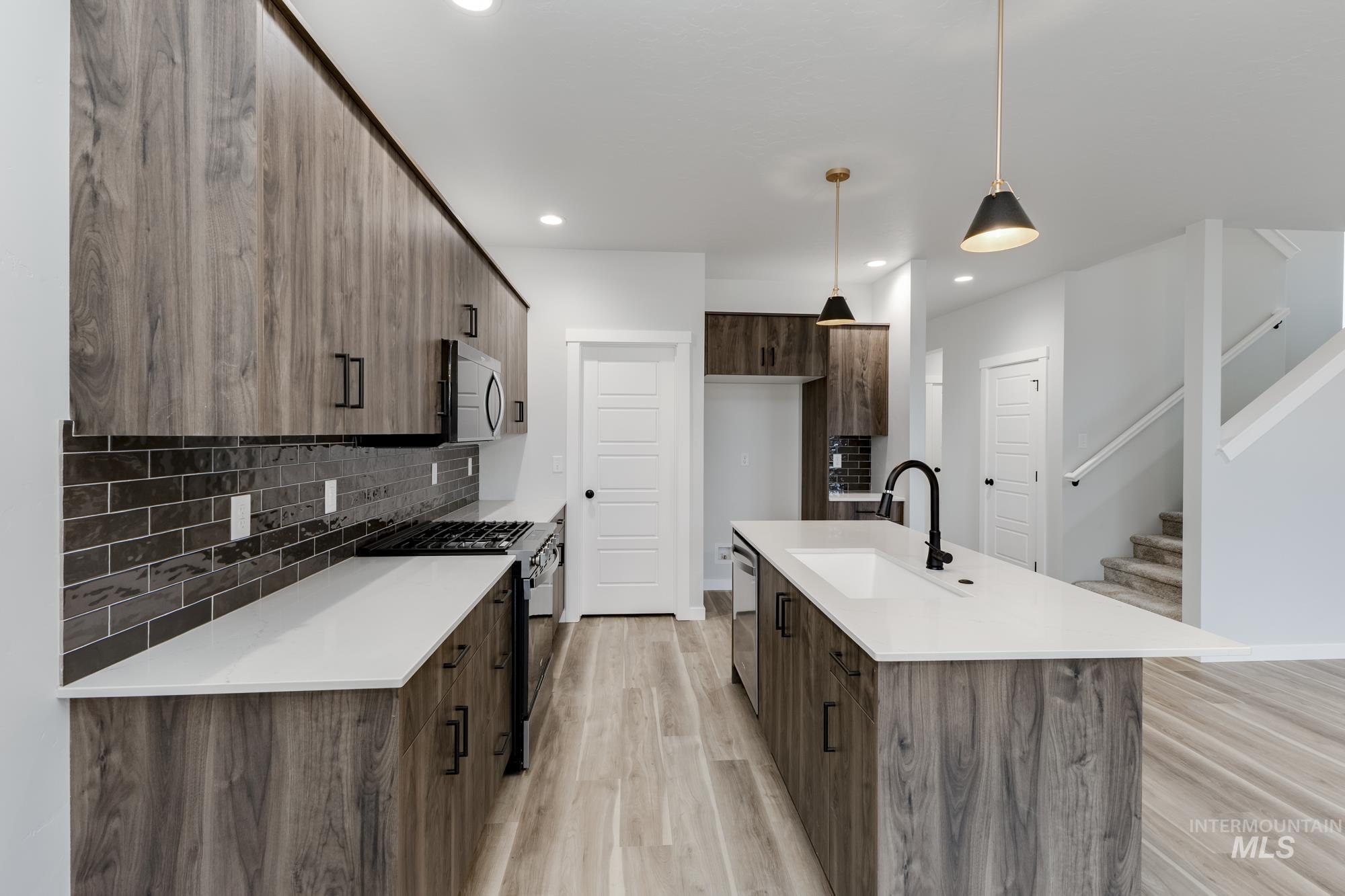 2022 S Summerson Way, Meridian, Idaho 83642, 3 Bedrooms, 2.5 Bathrooms, Residential For Sale, Price $489,995, 99003940