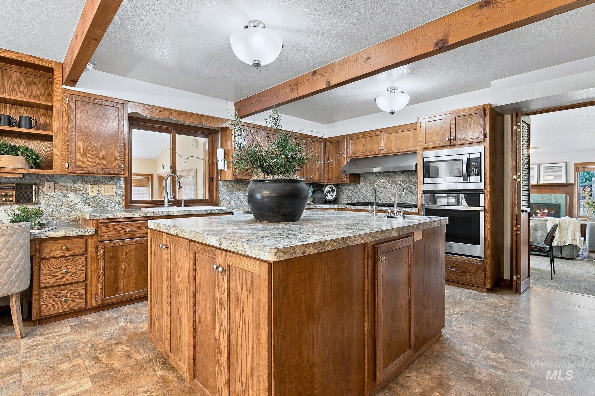 3831 N Farlight Pl, Boise, Idaho 83713, 6 Bedrooms, 5.5 Bathrooms, Residential For Sale, Price $1,200,000,MLS 99003943