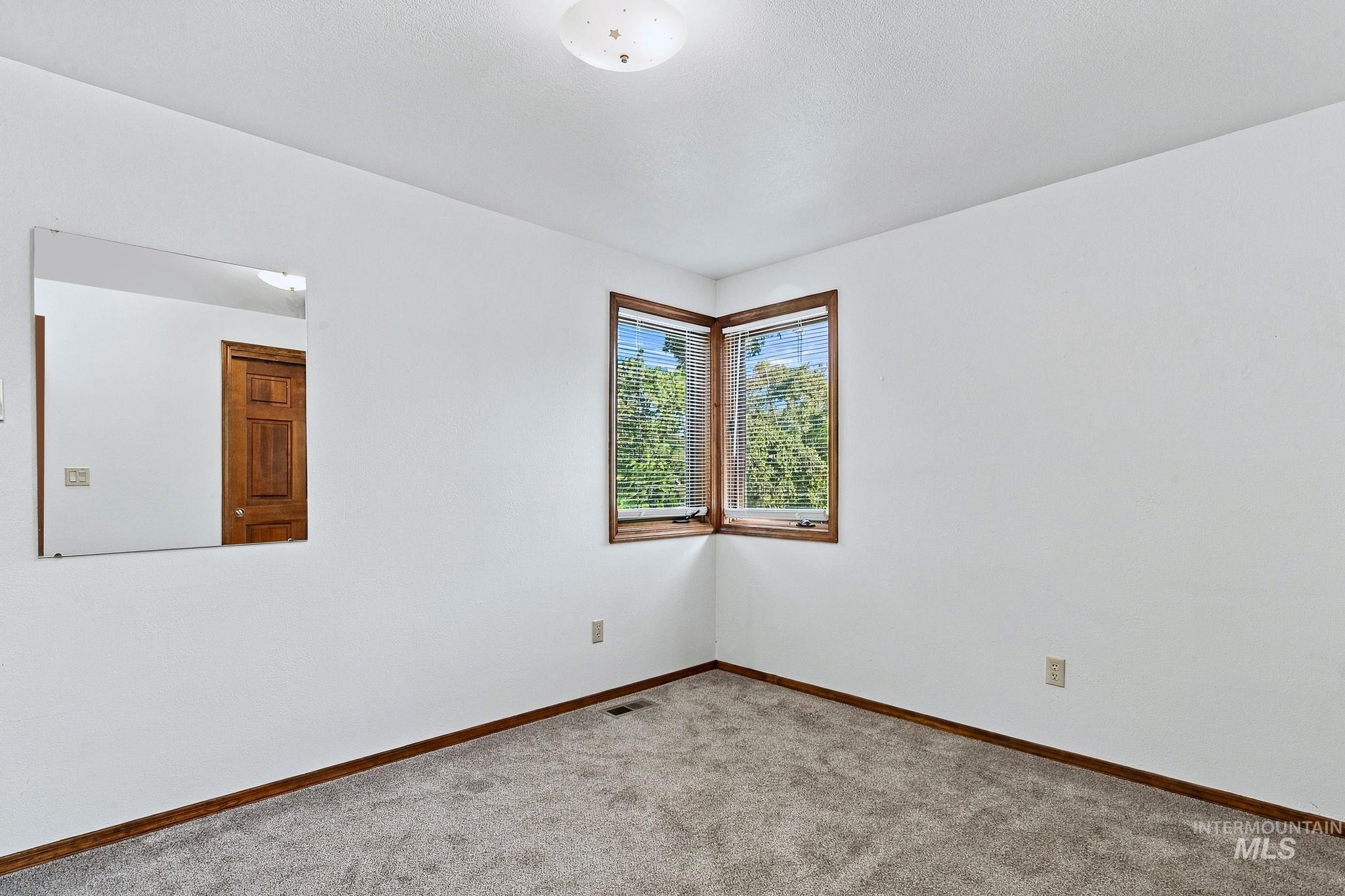 3831 N Farlight Pl, Boise, Idaho 83713, 6 Bedrooms, 5.5 Bathrooms, Residential For Sale, Price $1,200,000,MLS 99003943