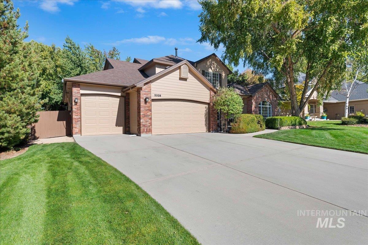 2328 E Faunhill Dr., Eagle, Idaho 83616, 4 Bedrooms, 3 Bathrooms, Residential For Sale, Price $819,000,MLS 99003944