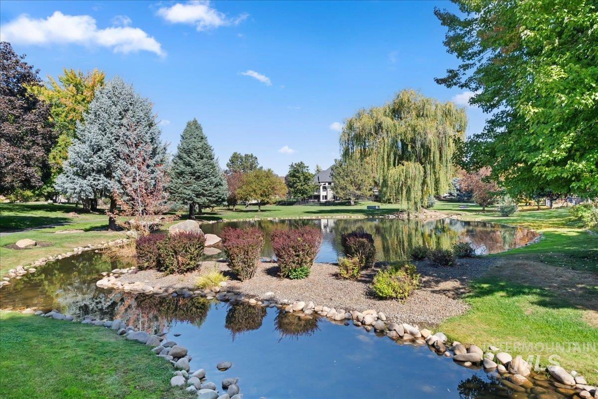 2328 E Faunhill Dr., Eagle, Idaho 83616, 4 Bedrooms, 3 Bathrooms, Residential For Sale, Price $819,000,MLS 99003944