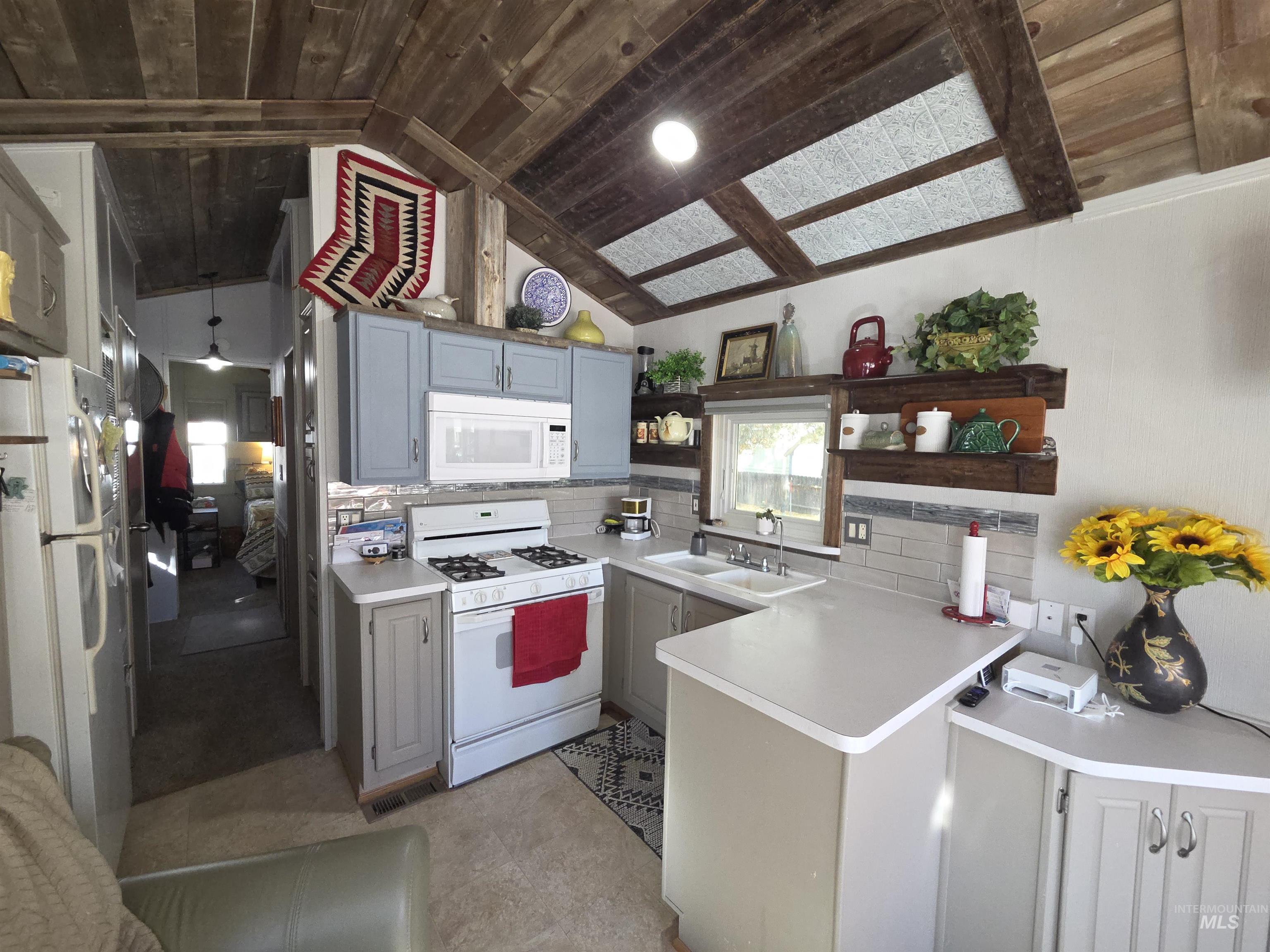 22 B Street, Cascade, Idaho 83611, 1 Bedroom, 1 Bathroom, Residential For Sale, Price $179,900, 99003946