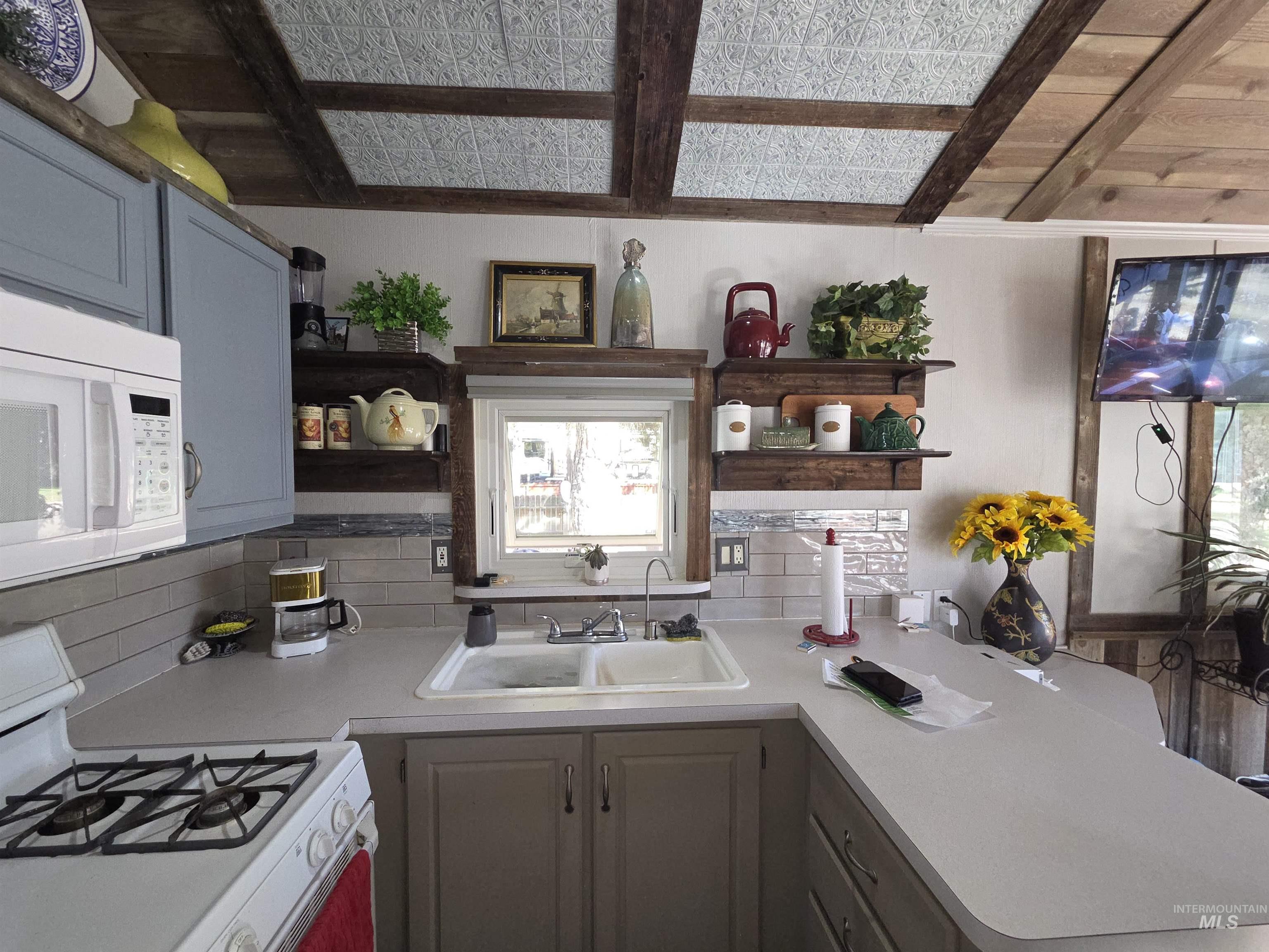 22 B Street, Cascade, Idaho 83611, 1 Bedroom, 1 Bathroom, Residential For Sale, Price $179,900, 99003946