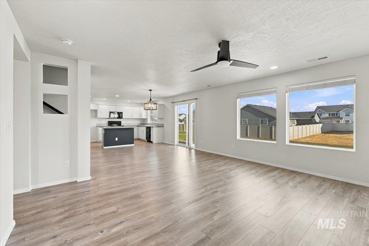 7404 E Marble Springs Dr, Nampa, Idaho 83687, 4 Bedrooms, 2.5 Bathrooms, Residential For Sale, Price $469,900, 99003947