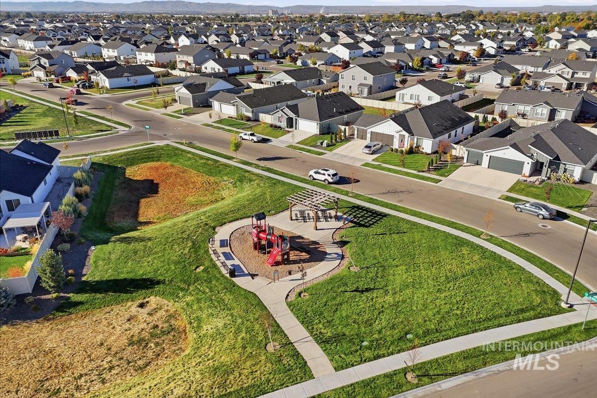 7404 E Marble Springs Dr, Nampa, Idaho 83687, 4 Bedrooms, 2.5 Bathrooms, Residential For Sale, Price $469,900, 99003947