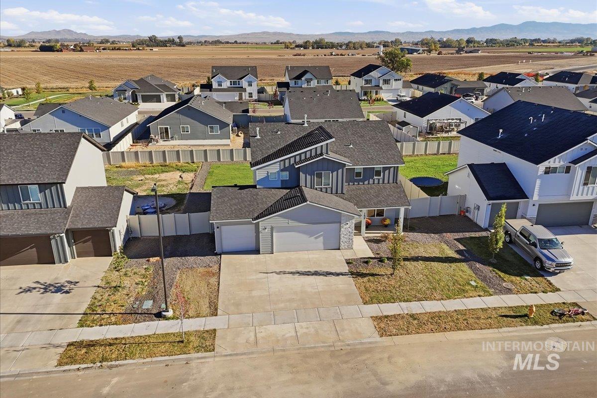 7404 E Marble Springs Dr, Nampa, Idaho 83687, 4 Bedrooms, 2.5 Bathrooms, Residential For Sale, Price $469,900, 99003947