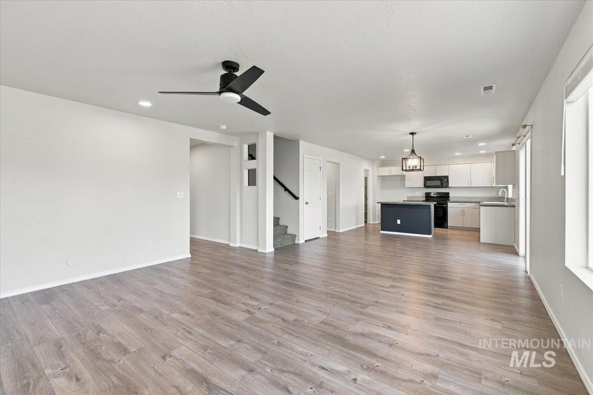 7404 E Marble Springs Dr, Nampa, Idaho 83687, 4 Bedrooms, 2.5 Bathrooms, Residential For Sale, Price $469,900, 99003947