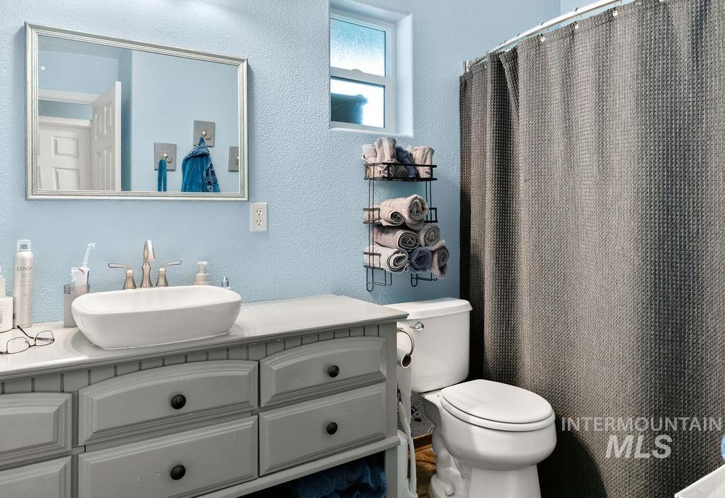 2536 18th St., Clarkston, Washington 99403, 5 Bedrooms, 3 Bathrooms, Residential For Sale, Price $440,000, 99003948