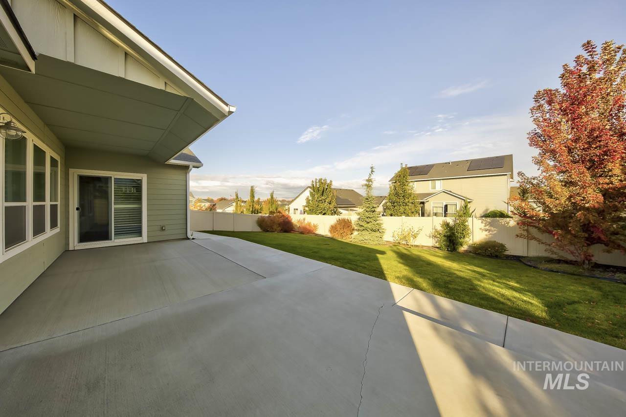 1817 W Henry's Fork Drive, Meridian, Idaho 83642, 4 Bedrooms, 2 Bathrooms, Residential For Sale, Price $572,900, 99003951