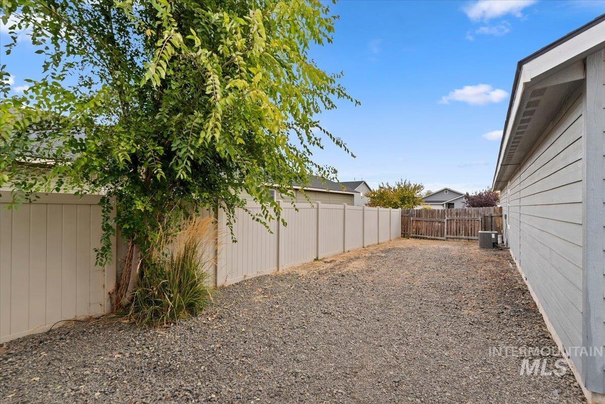 4714 Ida Red Ave, Caldwell, Idaho 83607, 3 Bedrooms, 2 Bathrooms, Residential For Sale, Price $370,000, 99003953