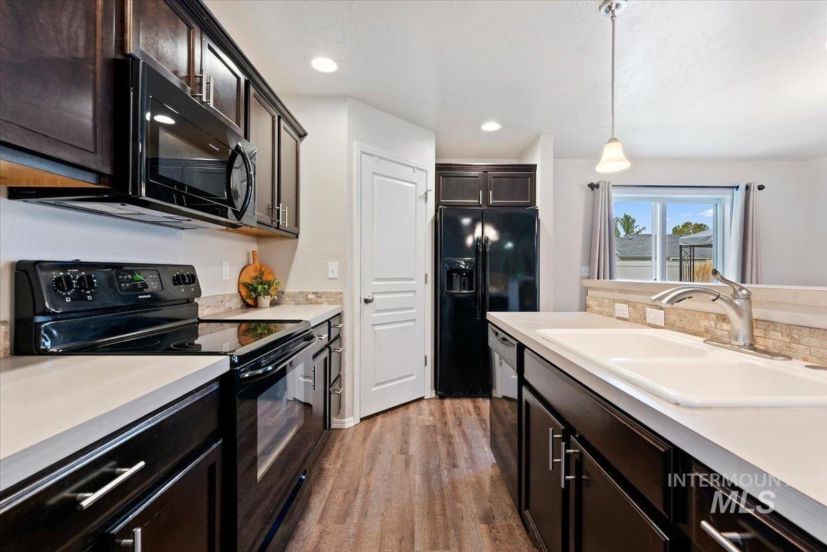 4714 Ida Red Ave, Caldwell, Idaho 83607, 3 Bedrooms, 2 Bathrooms, Residential For Sale, Price $370,000, 99003953