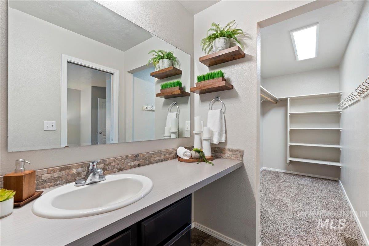 4714 Ida Red Ave, Caldwell, Idaho 83607, 3 Bedrooms, 2 Bathrooms, Residential For Sale, Price $370,000, 99003953