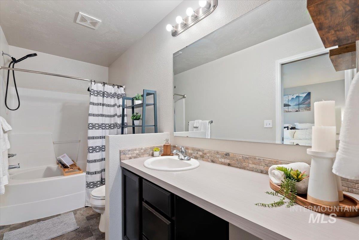 4714 Ida Red Ave, Caldwell, Idaho 83607, 3 Bedrooms, 2 Bathrooms, Residential For Sale, Price $370,000, 99003953