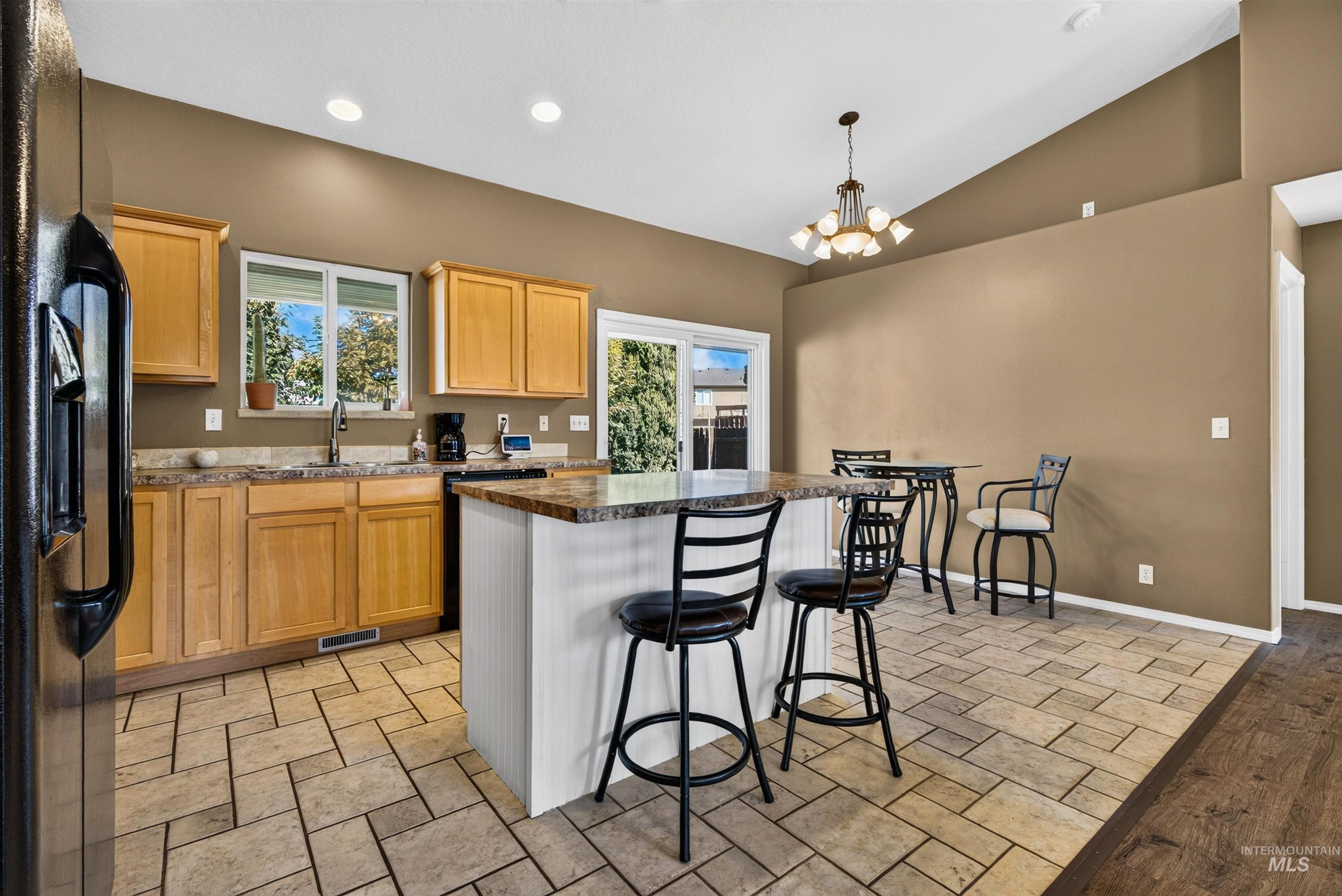 7718 Cedarbrook dr, Nampa, Idaho 83687, 3 Bedrooms, 2 Bathrooms, Residential For Sale, Price $410,000, 99003955
