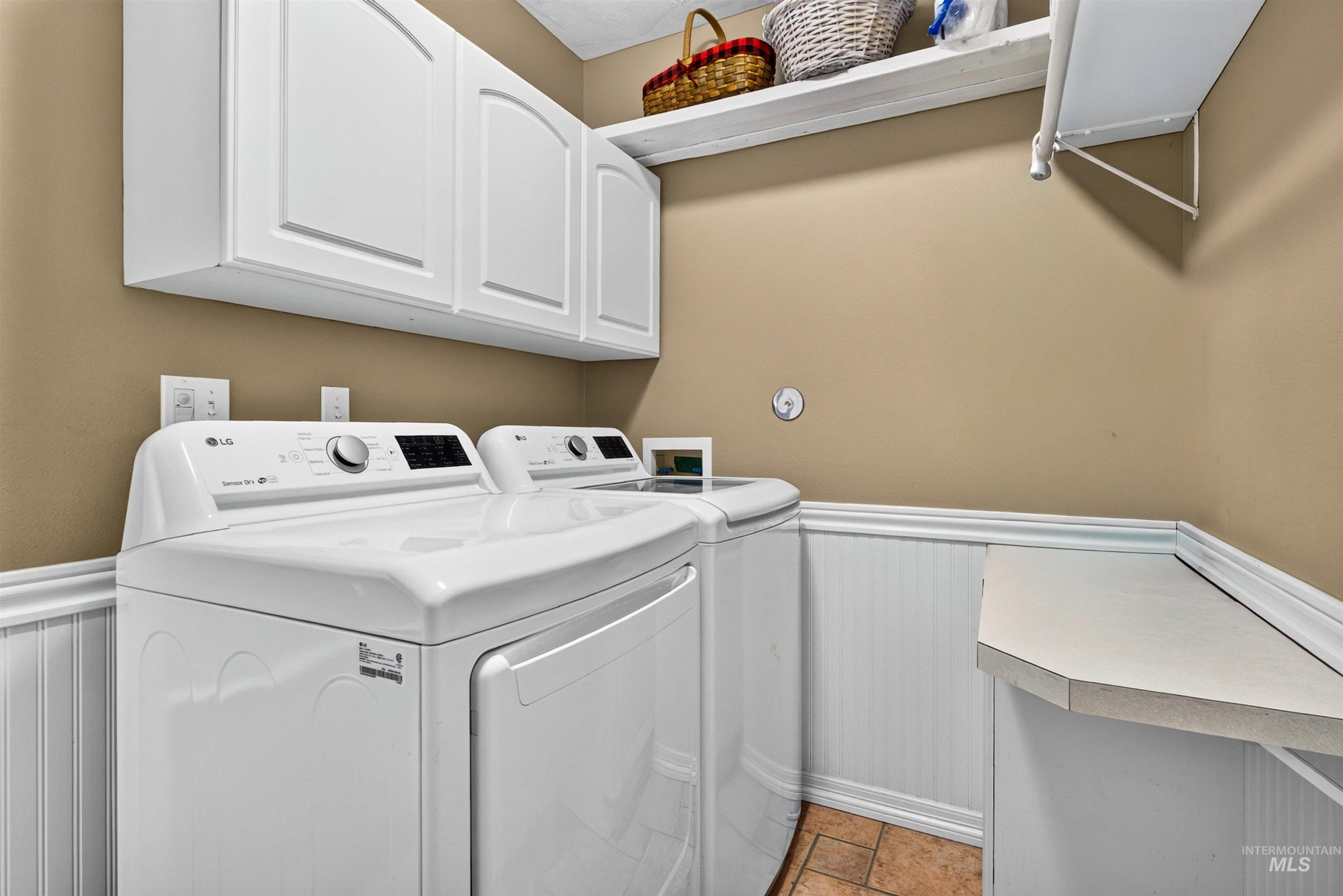 7718 Cedarbrook dr, Nampa, Idaho 83687, 3 Bedrooms, 2 Bathrooms, Residential For Sale, Price $410,000, 99003955