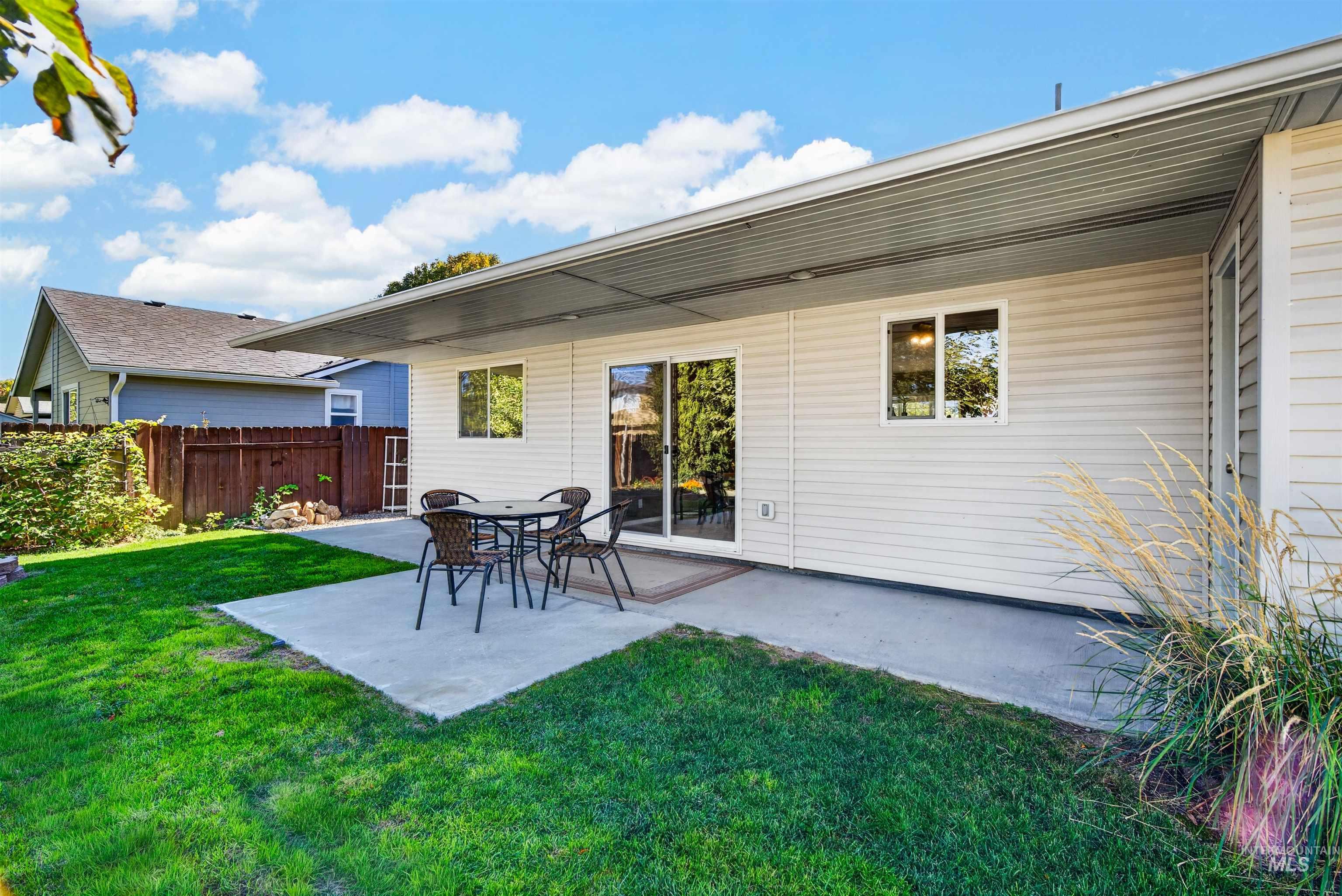 7718 Cedarbrook dr, Nampa, Idaho 83687, 3 Bedrooms, 2 Bathrooms, Residential For Sale, Price $410,000, 99003955