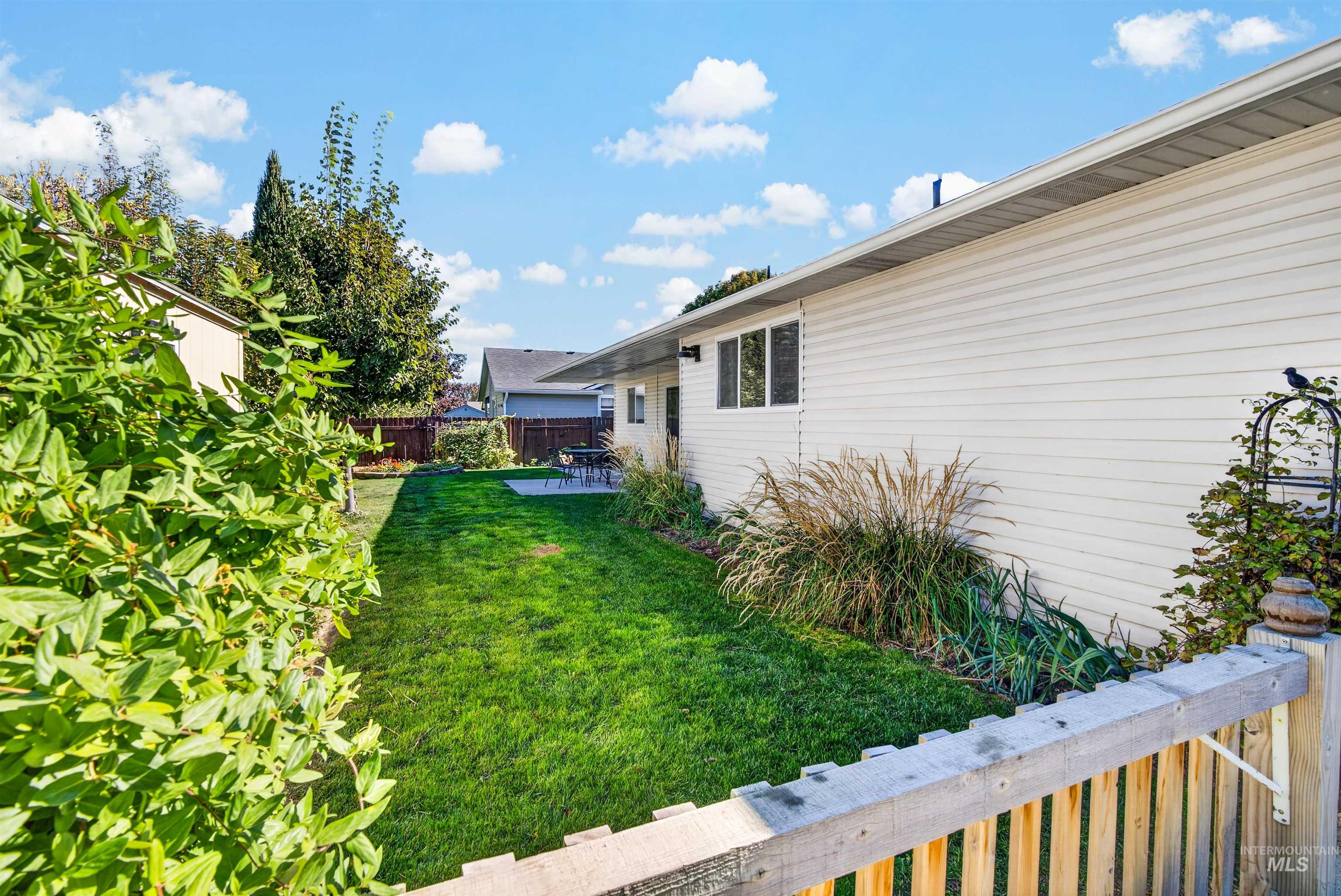 7718 Cedarbrook dr, Nampa, Idaho 83687, 3 Bedrooms, 2 Bathrooms, Residential For Sale, Price $410,000, 99003955