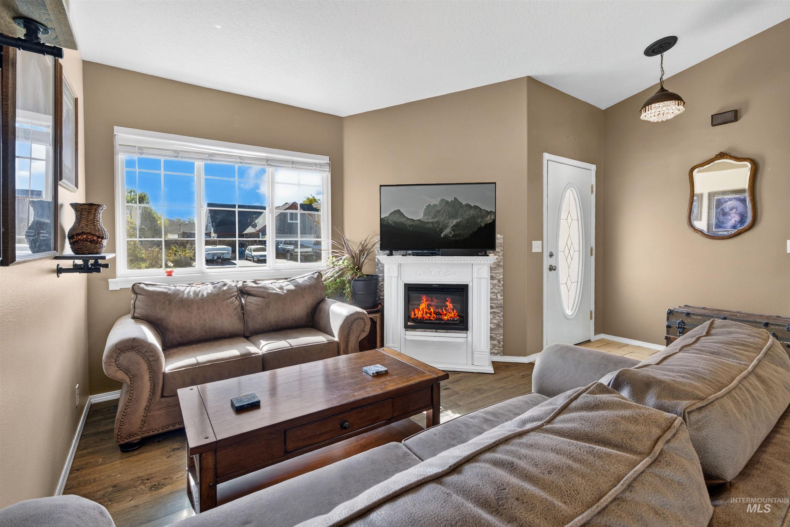 7718 Cedarbrook dr, Nampa, Idaho 83687, 3 Bedrooms, 2 Bathrooms, Residential For Sale, Price $410,000, 99003955