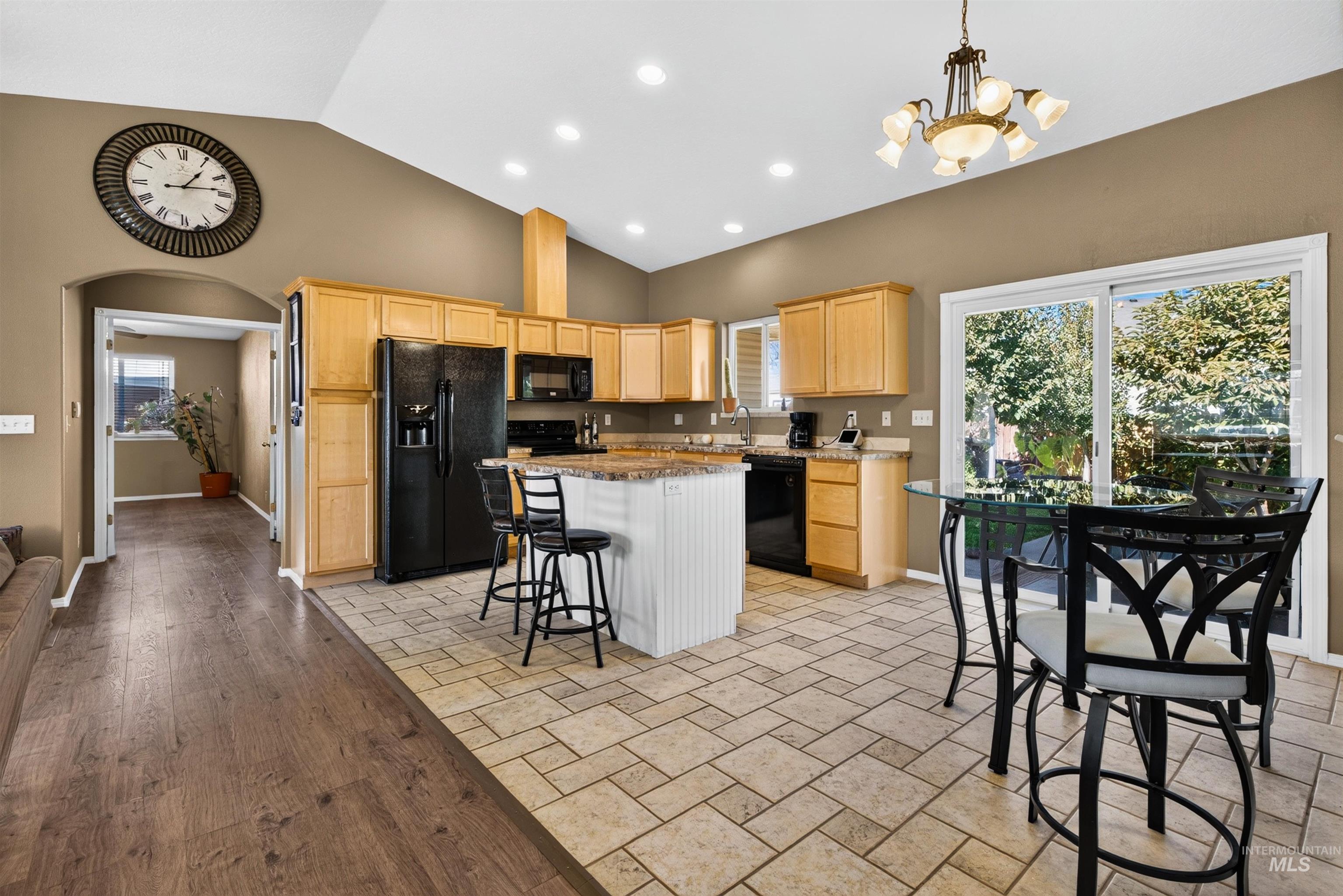 7718 Cedarbrook dr, Nampa, Idaho 83687, 3 Bedrooms, 2 Bathrooms, Residential For Sale, Price $410,000, 99003955