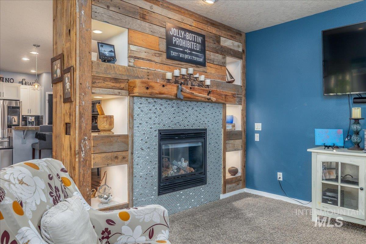 328 E Water Pocket Ln., Garden City, Idaho 83714, 2 Bedrooms, 2.5 Bathrooms, Residential For Sale, Price $640,000, 99003957