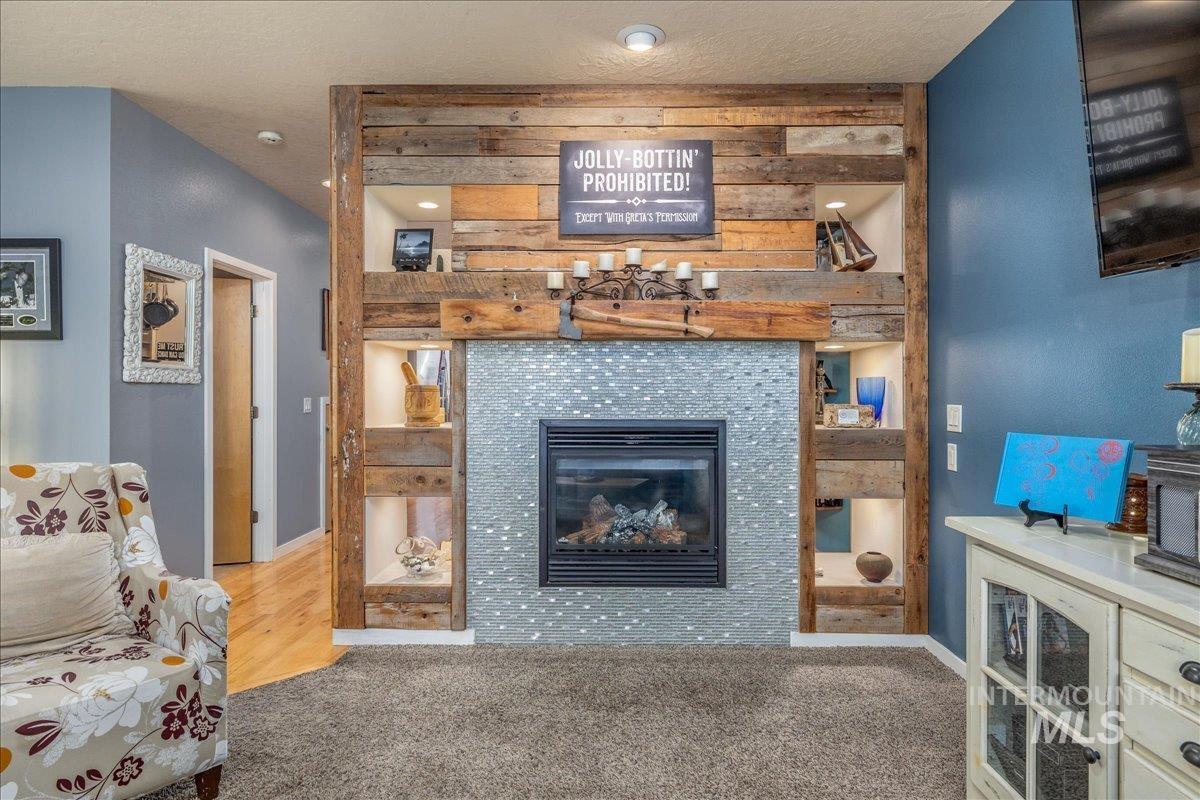 328 E Water Pocket Ln., Garden City, Idaho 83714, 2 Bedrooms, 2.5 Bathrooms, Residential For Sale, Price $640,000, 99003957