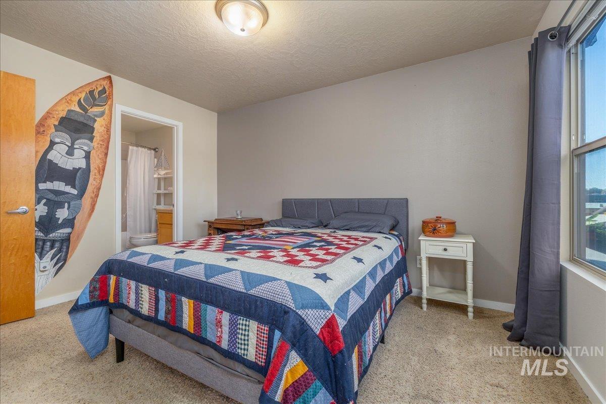 328 E Water Pocket Ln., Garden City, Idaho 83714, 2 Bedrooms, 2.5 Bathrooms, Residential For Sale, Price $640,000, 99003957