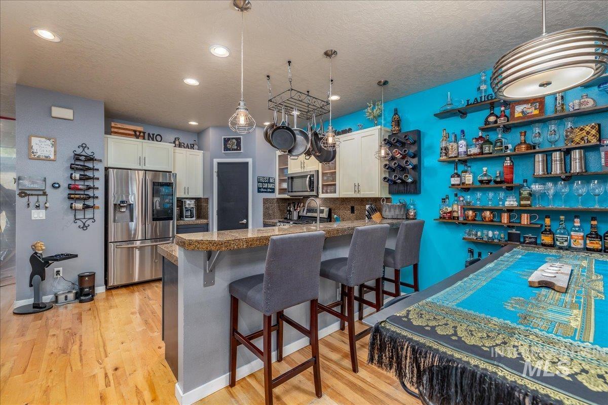 328 E Water Pocket Ln., Garden City, Idaho 83714, 2 Bedrooms, 2.5 Bathrooms, Residential For Sale, Price $640,000, 99003957