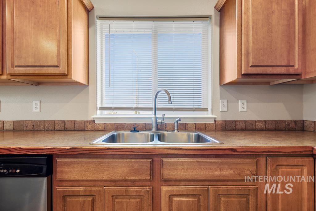 502 15th Ave W, Jerome, Idaho 83338, 4 Bedrooms, 3 Bathrooms, Residential For Sale, Price $449,000, 99003959