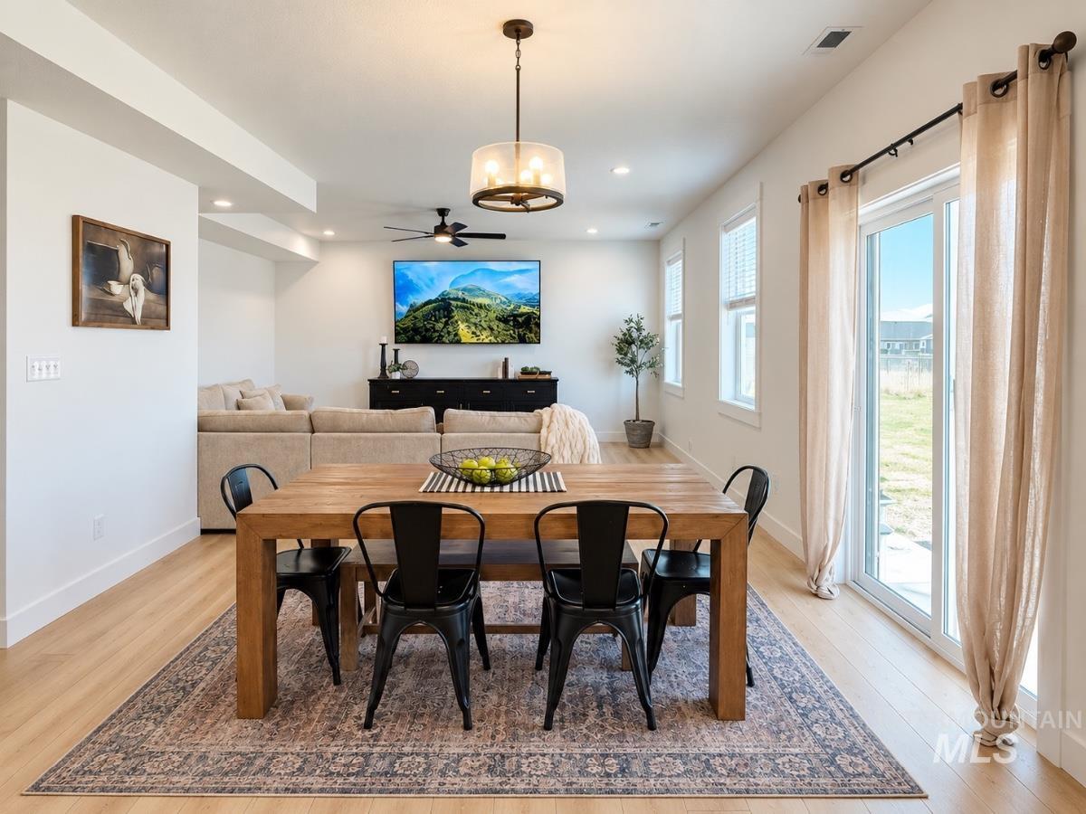 567 S Canyon Drive, Franklin, Idaho 83237, 5 Bedrooms, 3 Bathrooms, Residential For Sale, Price $569,999, 99003960