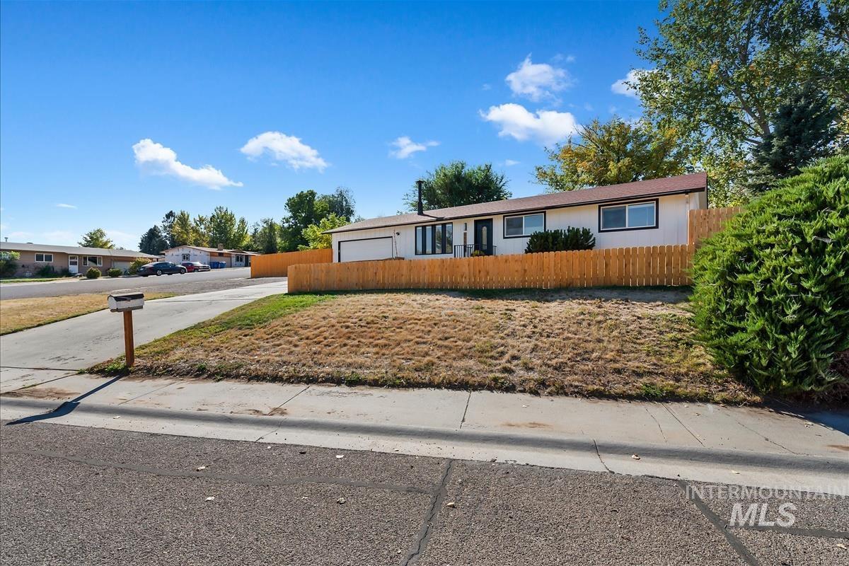 11503 W Santa Barbara Dr, Boise, Idaho 83709, 3 Bedrooms, 2 Bathrooms, Residential For Sale, Price $515,000, 99003962