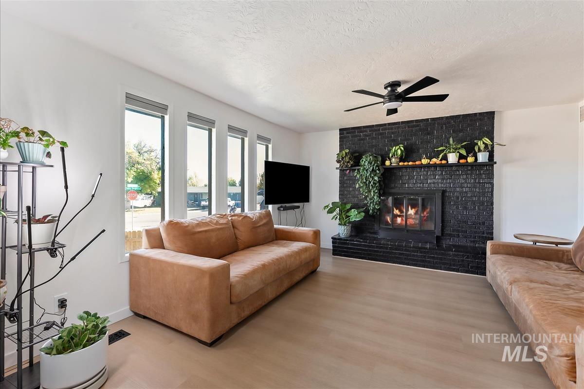 11503 W Santa Barbara Dr, Boise, Idaho 83709, 3 Bedrooms, 2 Bathrooms, Residential For Sale, Price $515,000, 99003962