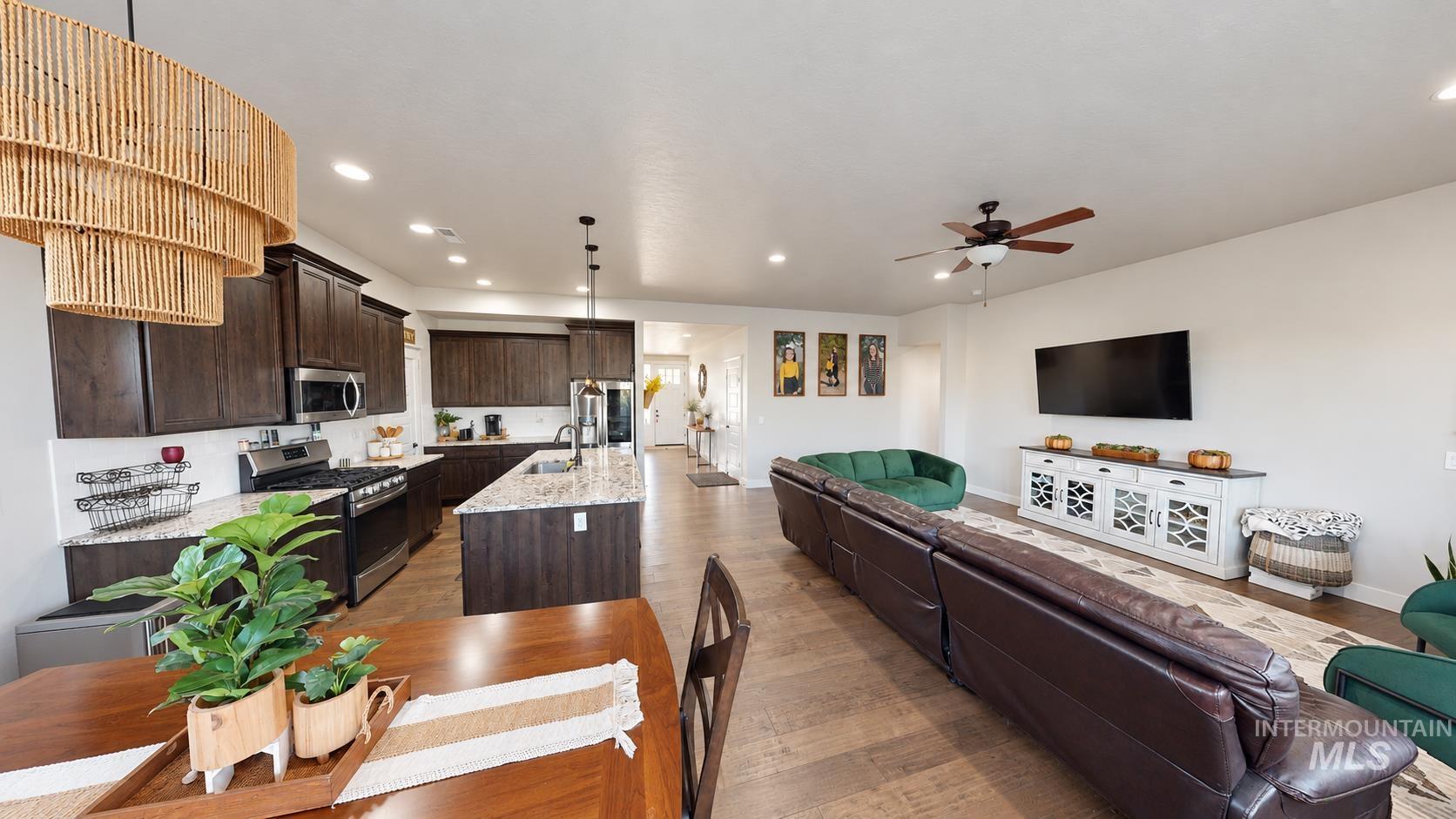 18103 N Timberlake Pl, Nampa, Idaho 83687, 3 Bedrooms, 2.5 Bathrooms, Residential For Sale, Price $569,000, 99003963