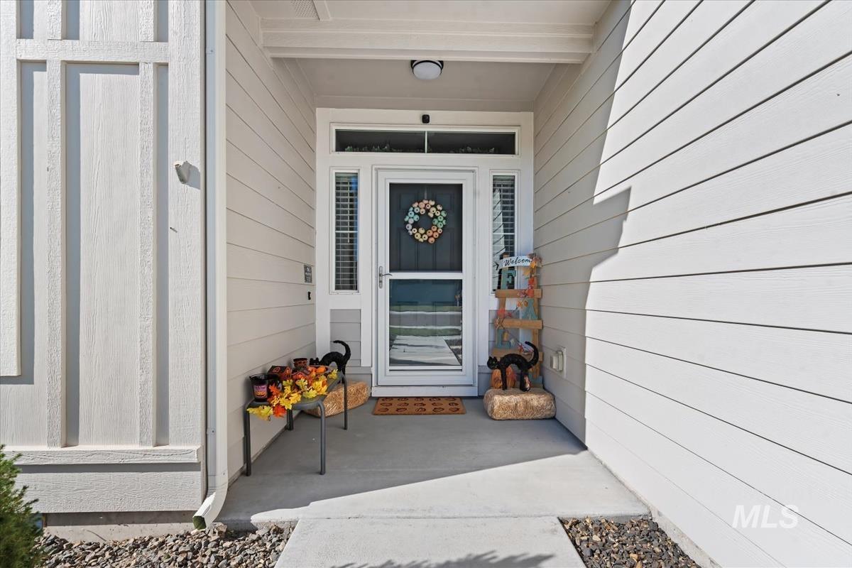 2875 N Kenneth Ave, Kuna, Idaho 83634, 4 Bedrooms, 2 Bathrooms, Residential For Sale, Price $673,900,MLS 99003973